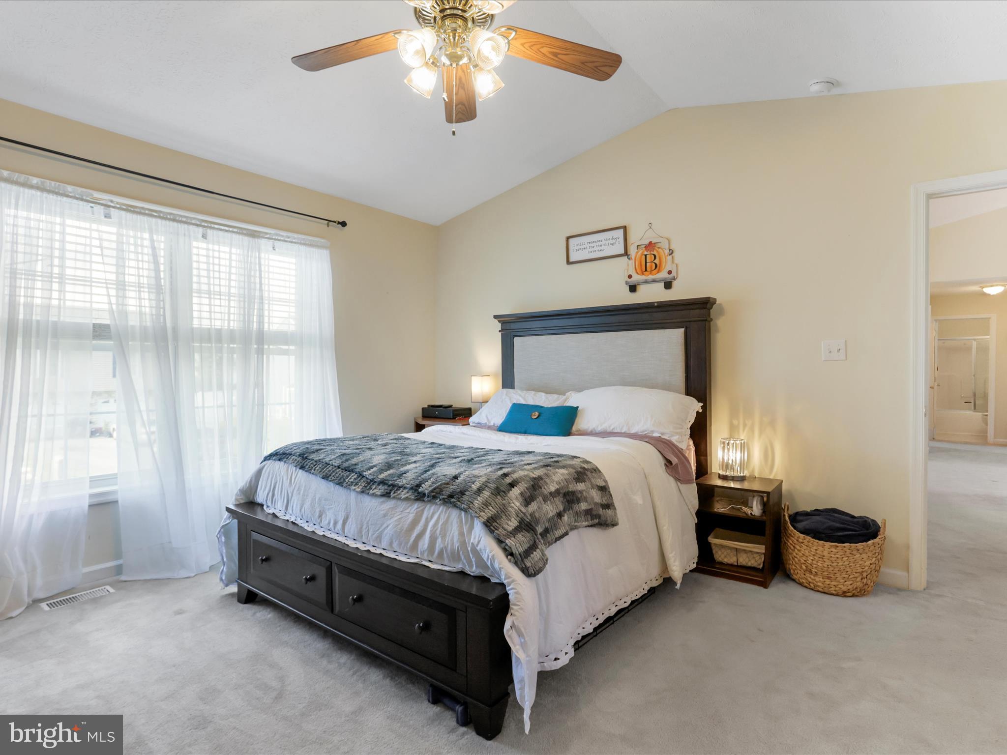 CRESTFIELD - Residential