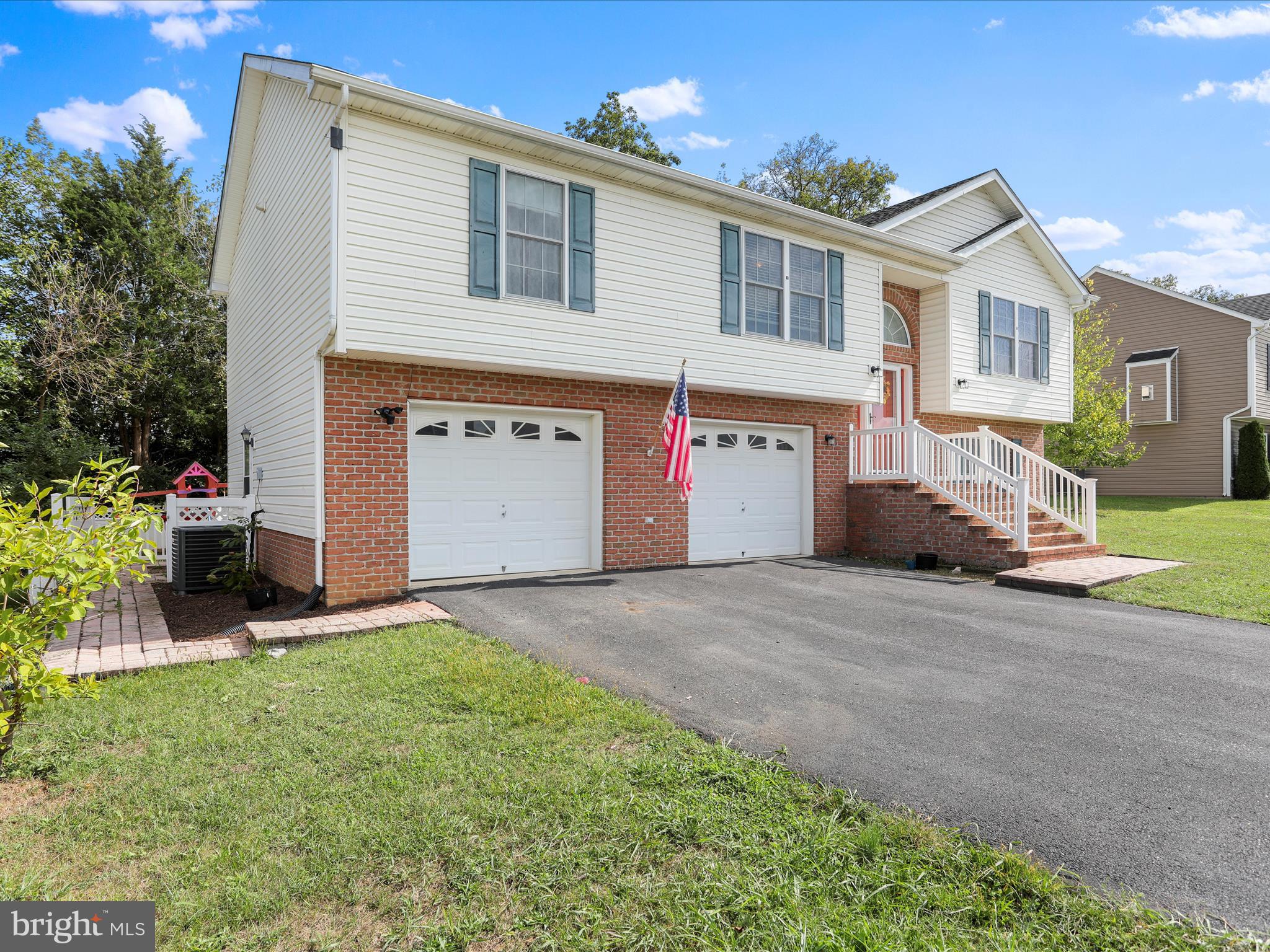 CRESTFIELD - Residential