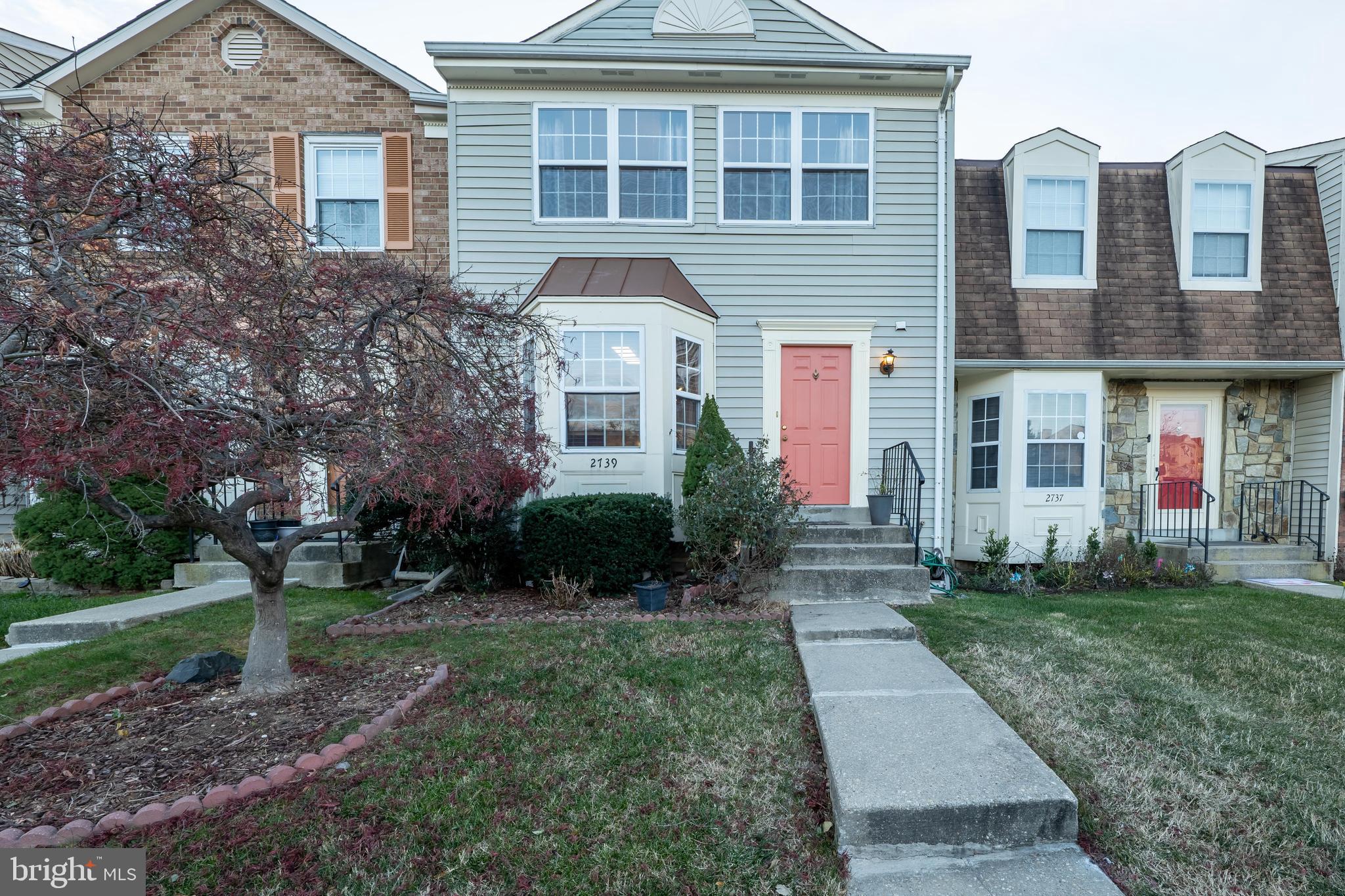 This move-in ready townhome offers a spacious and comfortable layout, featuring three bedrooms and 3.5 bathrooms.
Main Level:
Hardwood flooring throughout.
A well-equipped kitchen with granite countertops and stainless steel appliances.
A dining room ideal for meals and gatherings.
A cozy family room with a fireplace that opens to a deck for outdoor enjoyment.
Upper Level:
Two generously sized bedrooms.
Two full bathrooms for convenience and privacy.
Lower Level:
Newly carpeted.
A third bedroom, perfect for guests or a home office.
A full bathroom.
Laundry room and additional storage space.
Walk-out basement with access to the outdoors.
This home offers modern finishes, functional living spaces, and plenty of room for storage and entertainment. This home is conveniently located with easy access to I-95, Route-29, and Route-1. It’s also close to Washington Adventist Hospital, the FDA, and the University of Maryland, with shopping and dining options nearby.
.