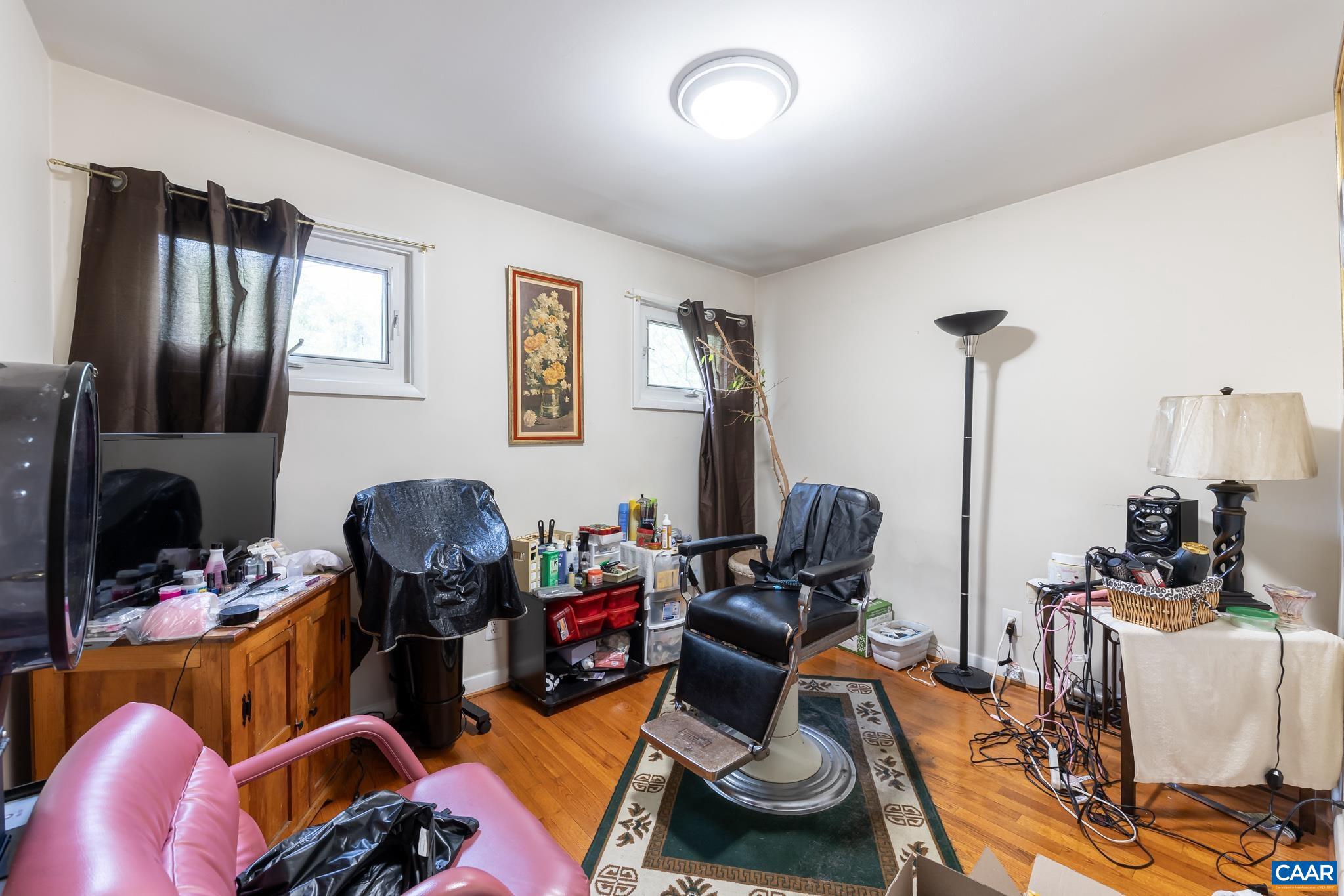 KNOLLWOOD - Residential