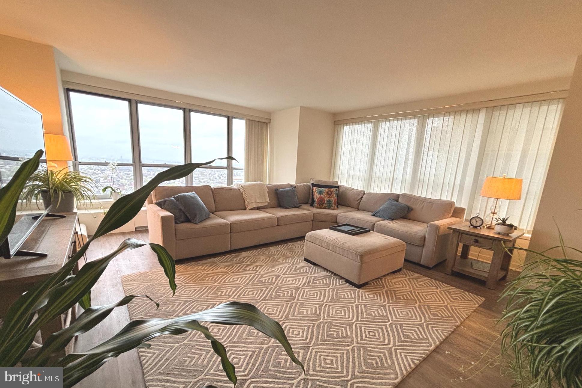 RITTENHOUSE SQUARE - Residential Lease