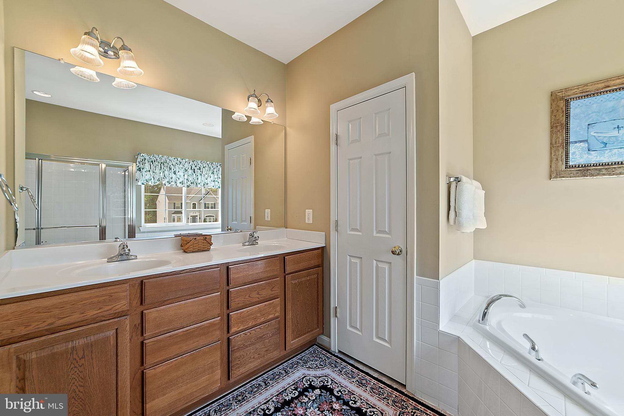 MADISON GROVE - Residential