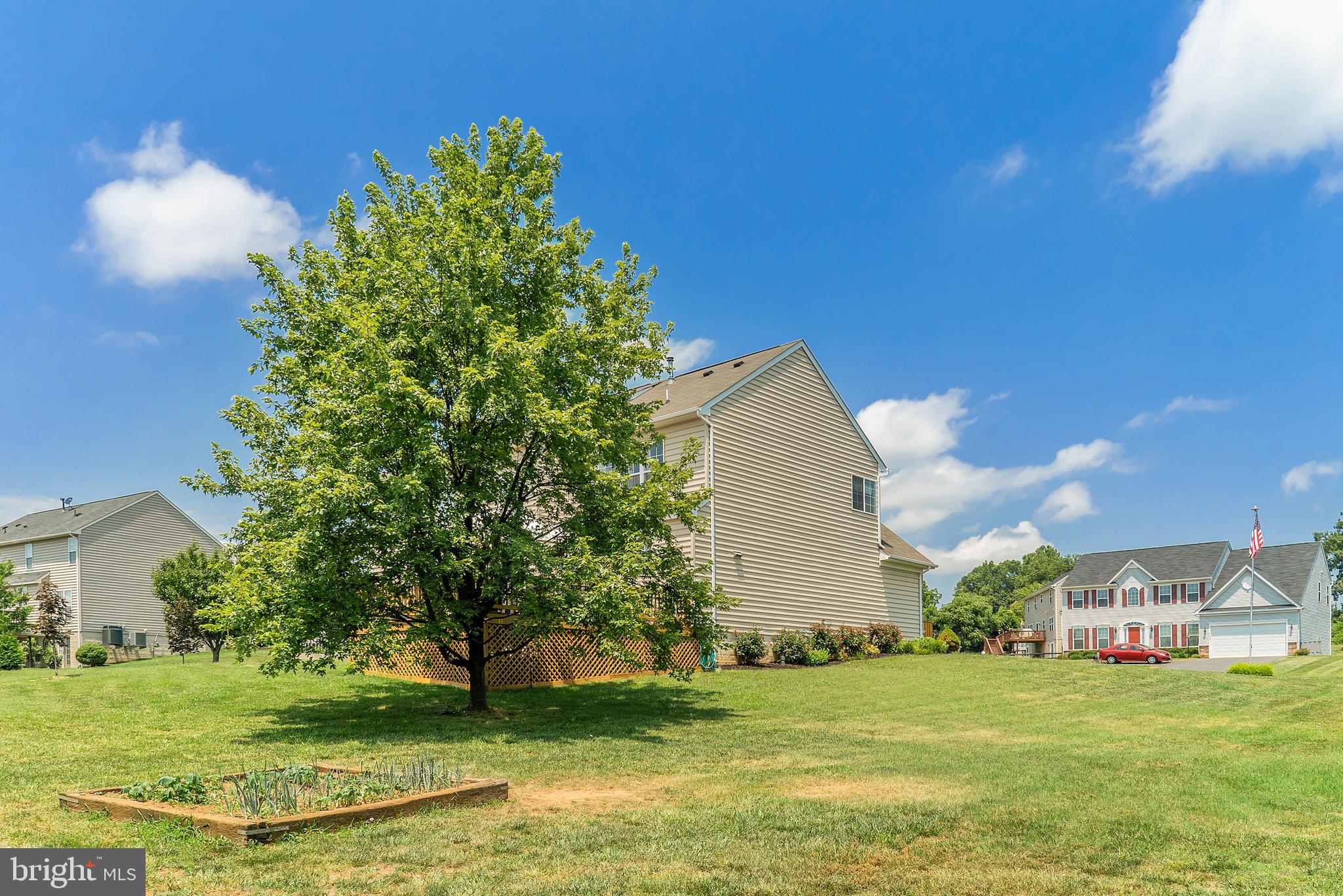 MADISON GROVE - Residential