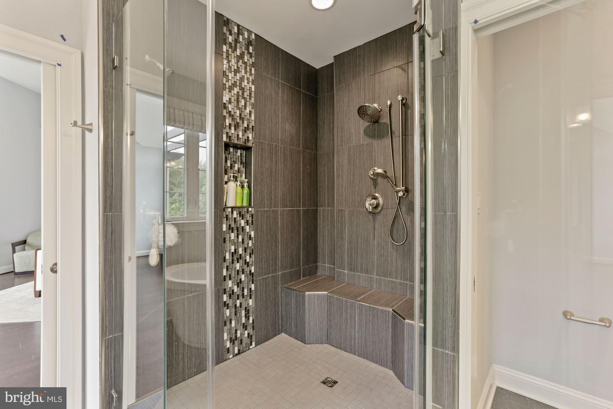 CROWN FARM - Residential