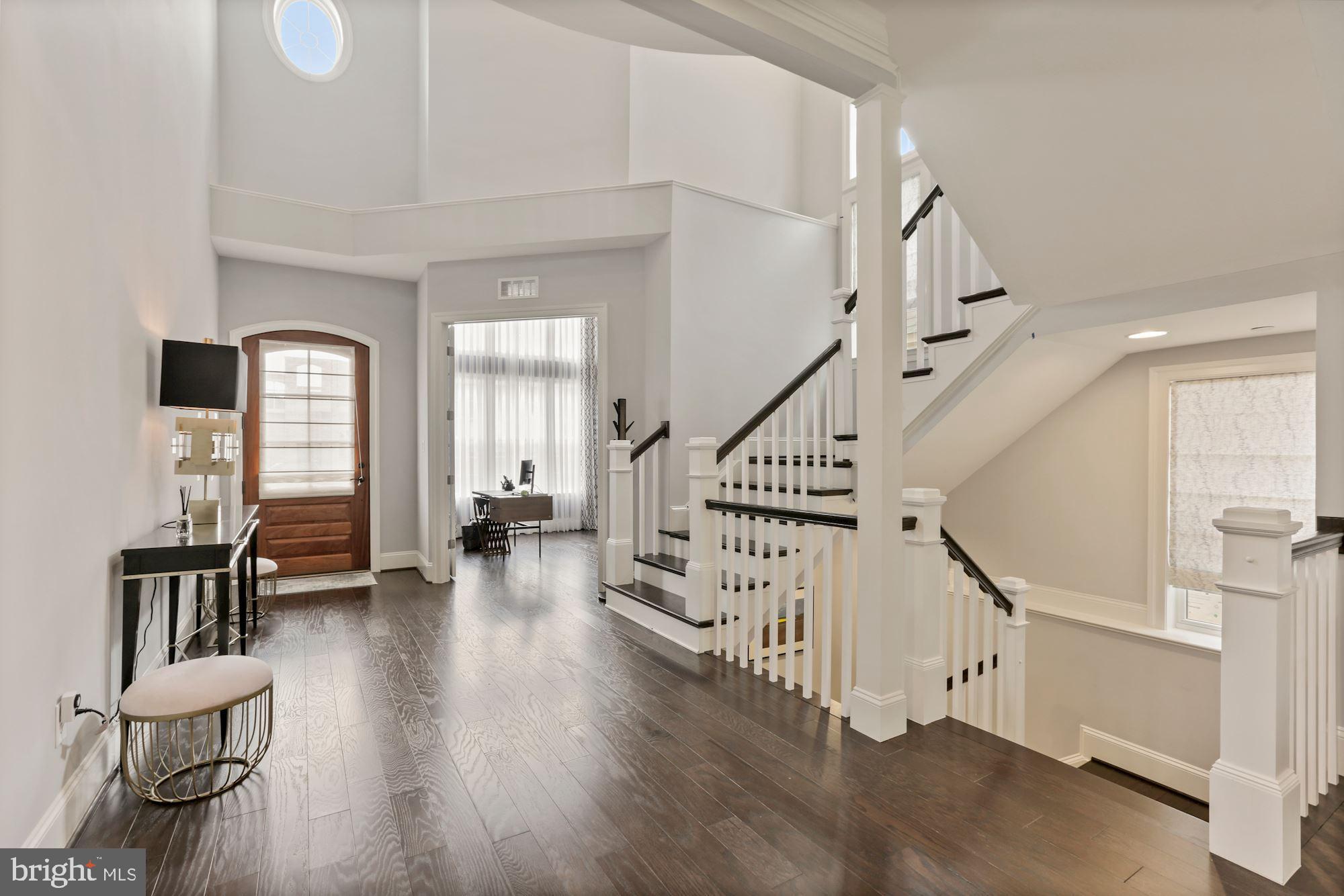 CROWN FARM - Residential