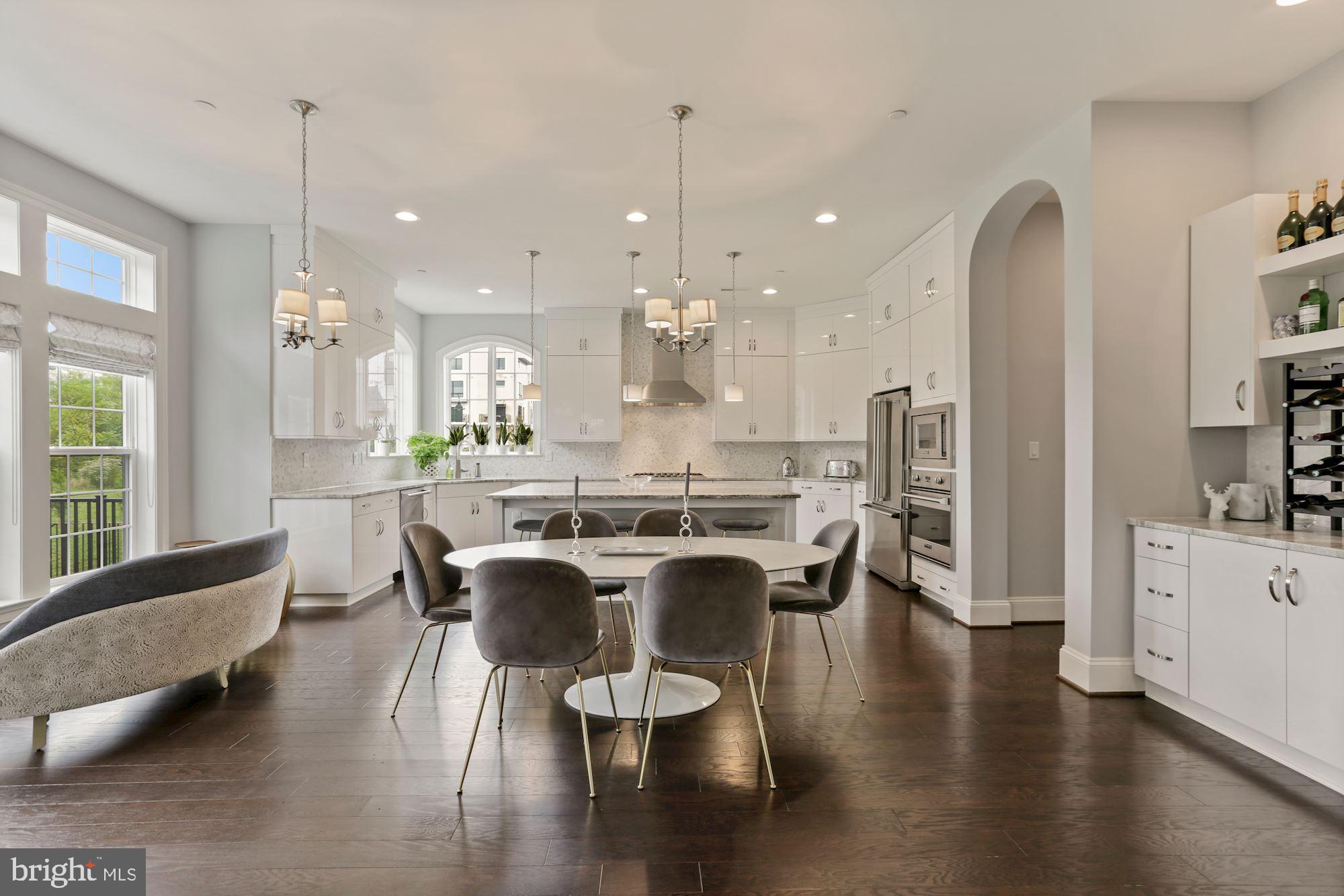 CROWN FARM - Residential
