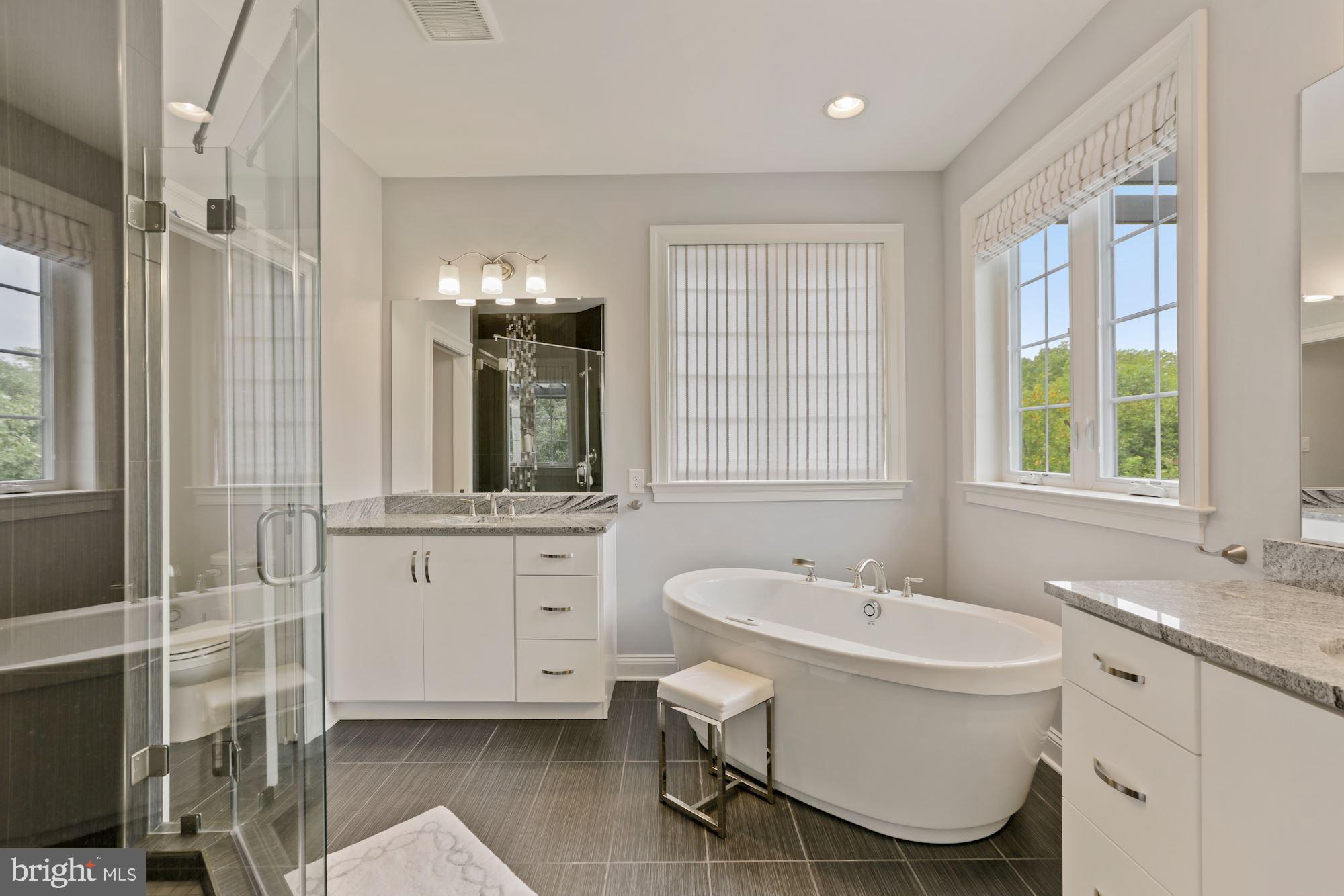 CROWN FARM - Residential