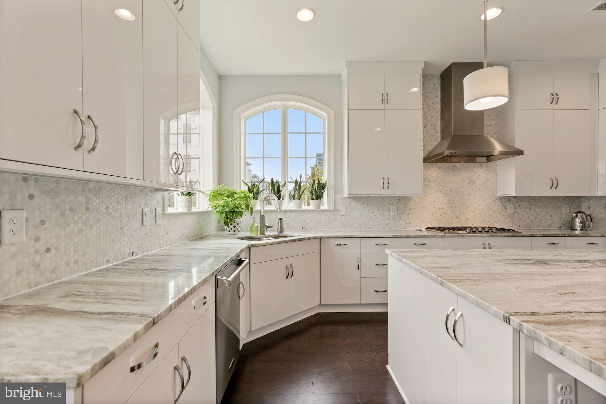 CROWN FARM - Residential
