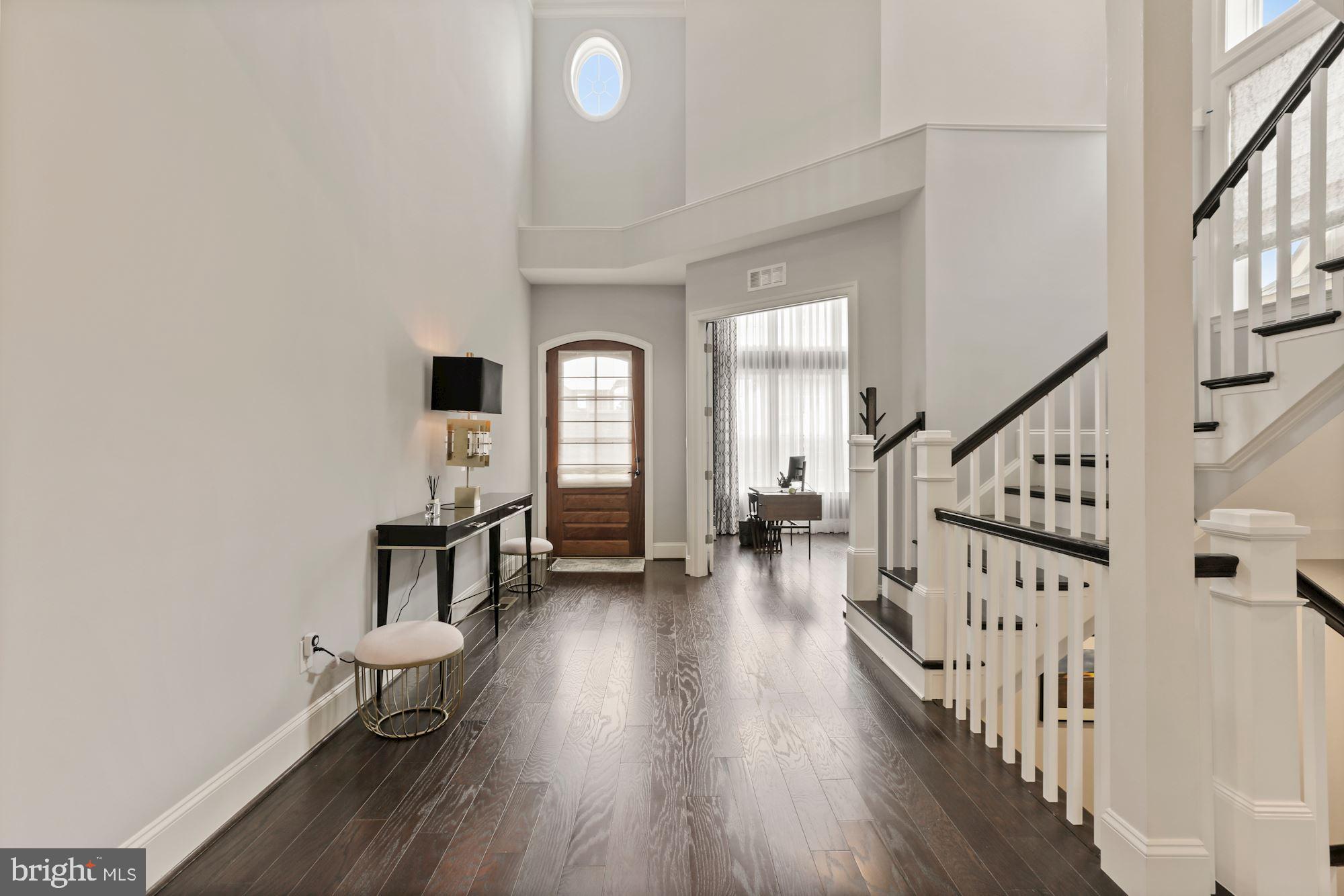 CROWN FARM - Residential