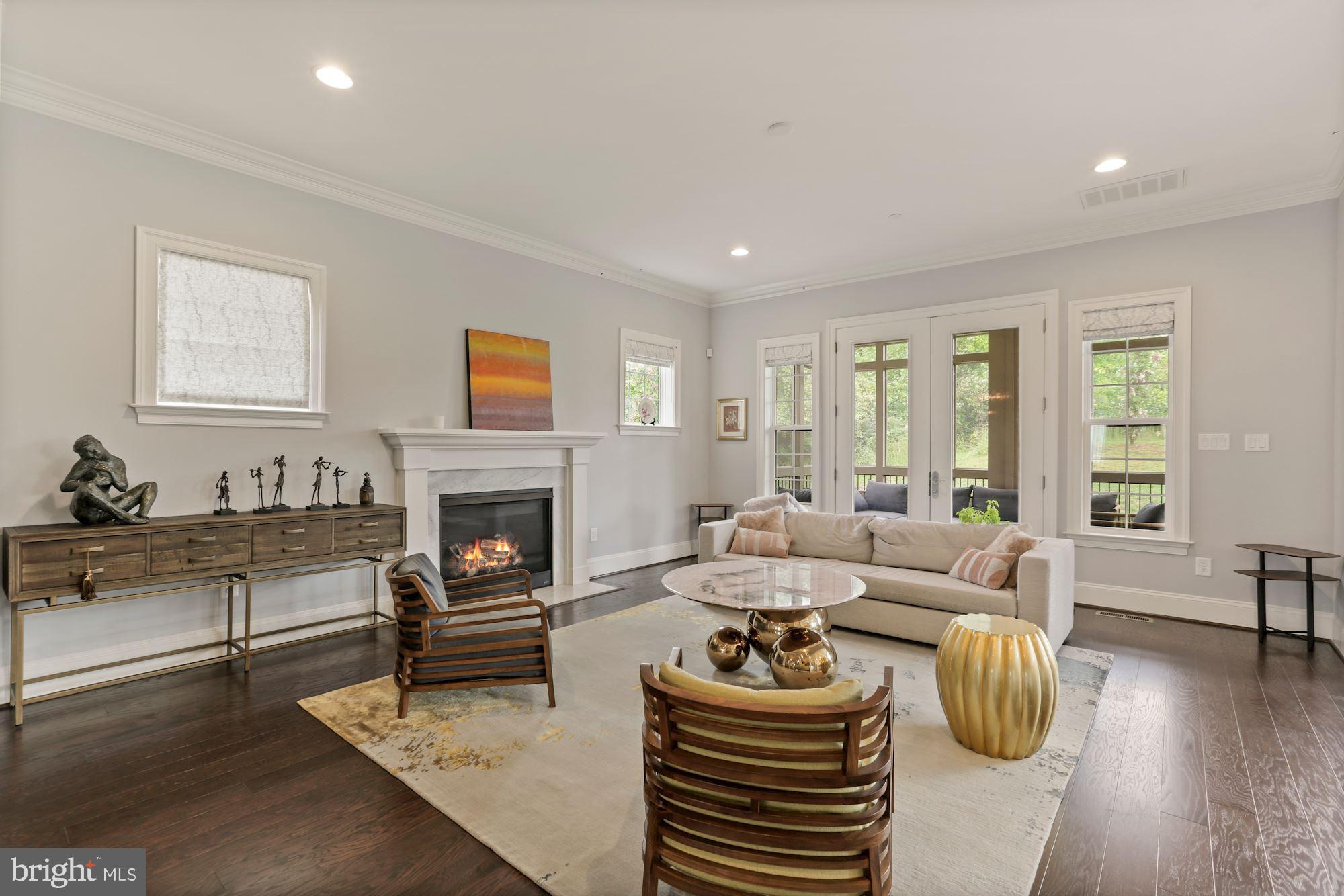 CROWN FARM - Residential