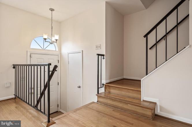 NEWPORT TOWNE - Residential Lease