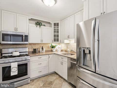 Condo For Sale - 4977 Battery Lane #1-610<br/> BETHESDA, MD 20814