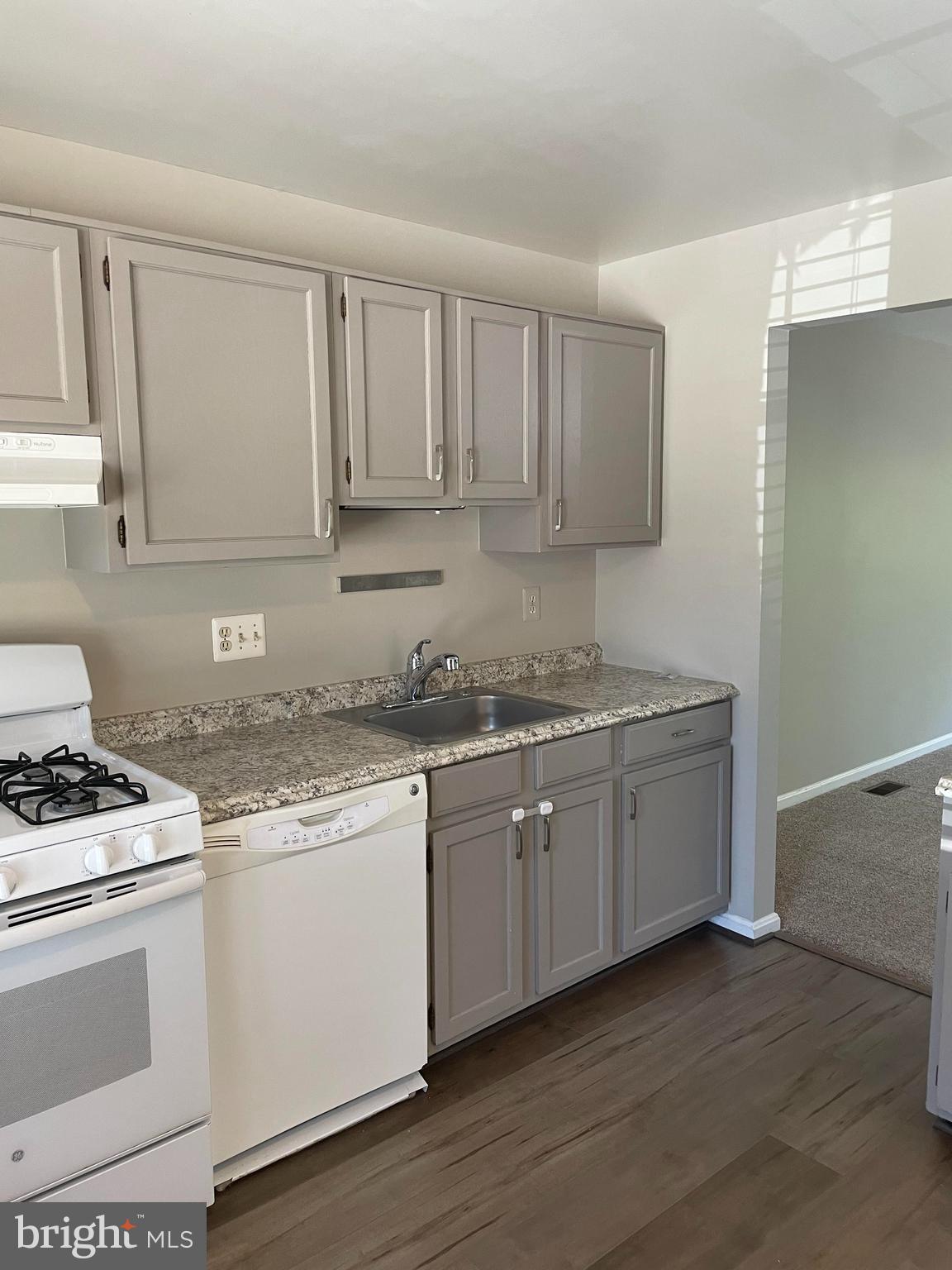 HAYFIELD VIEW - Residential Lease