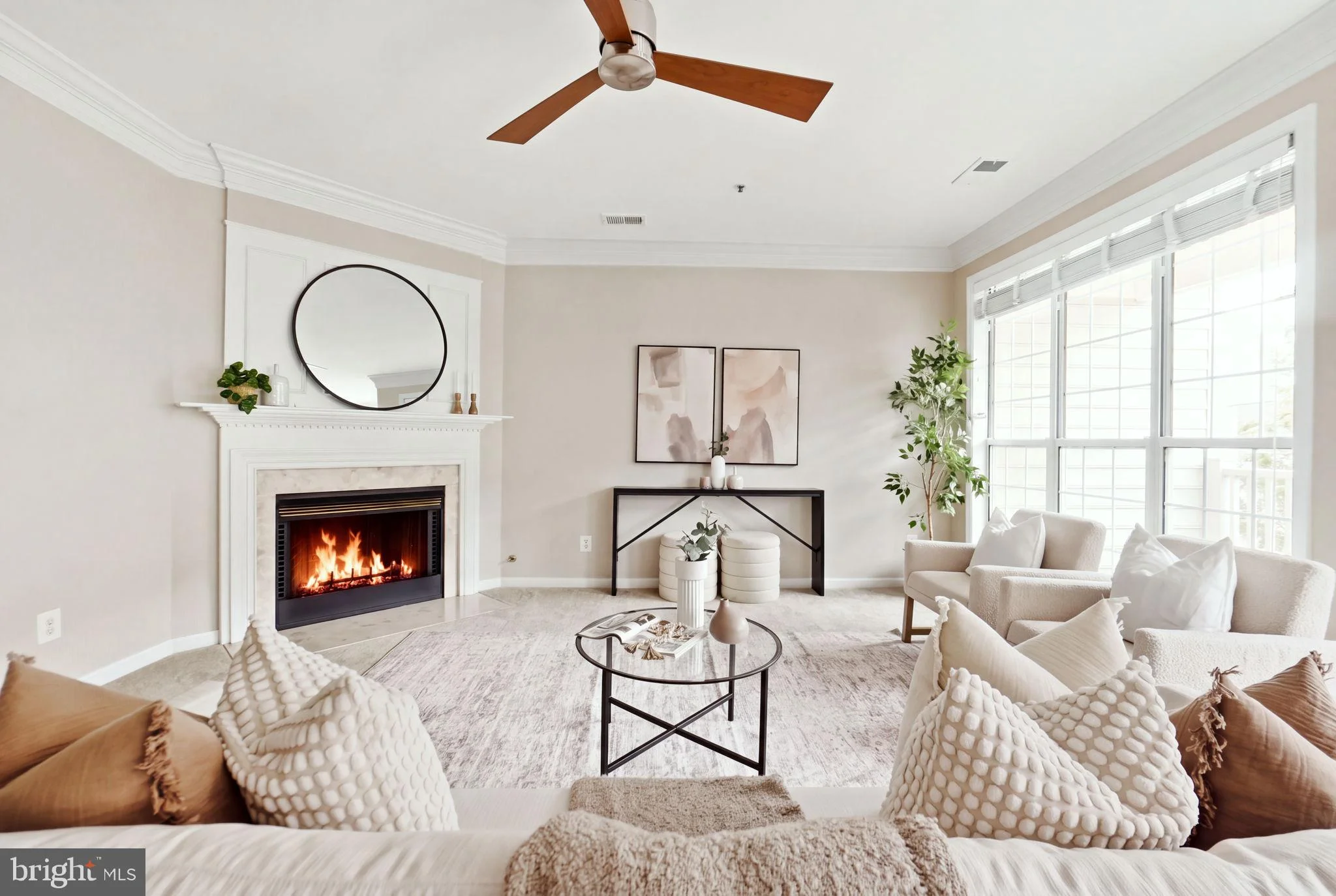 1724 Kingsgate Court Unit 302