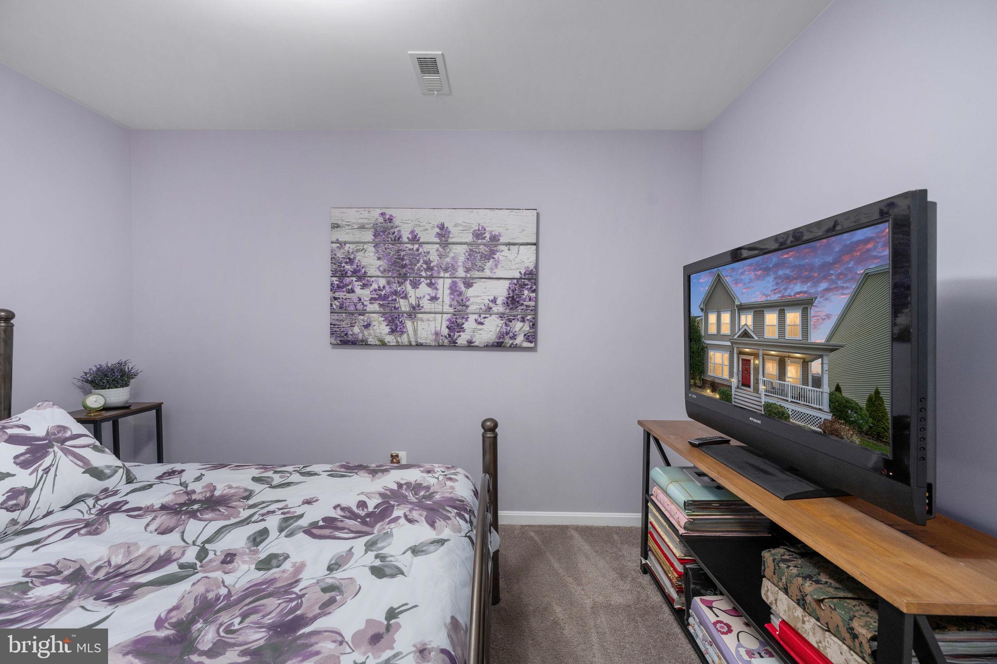 LADYSMITH VILLAGE - Residential