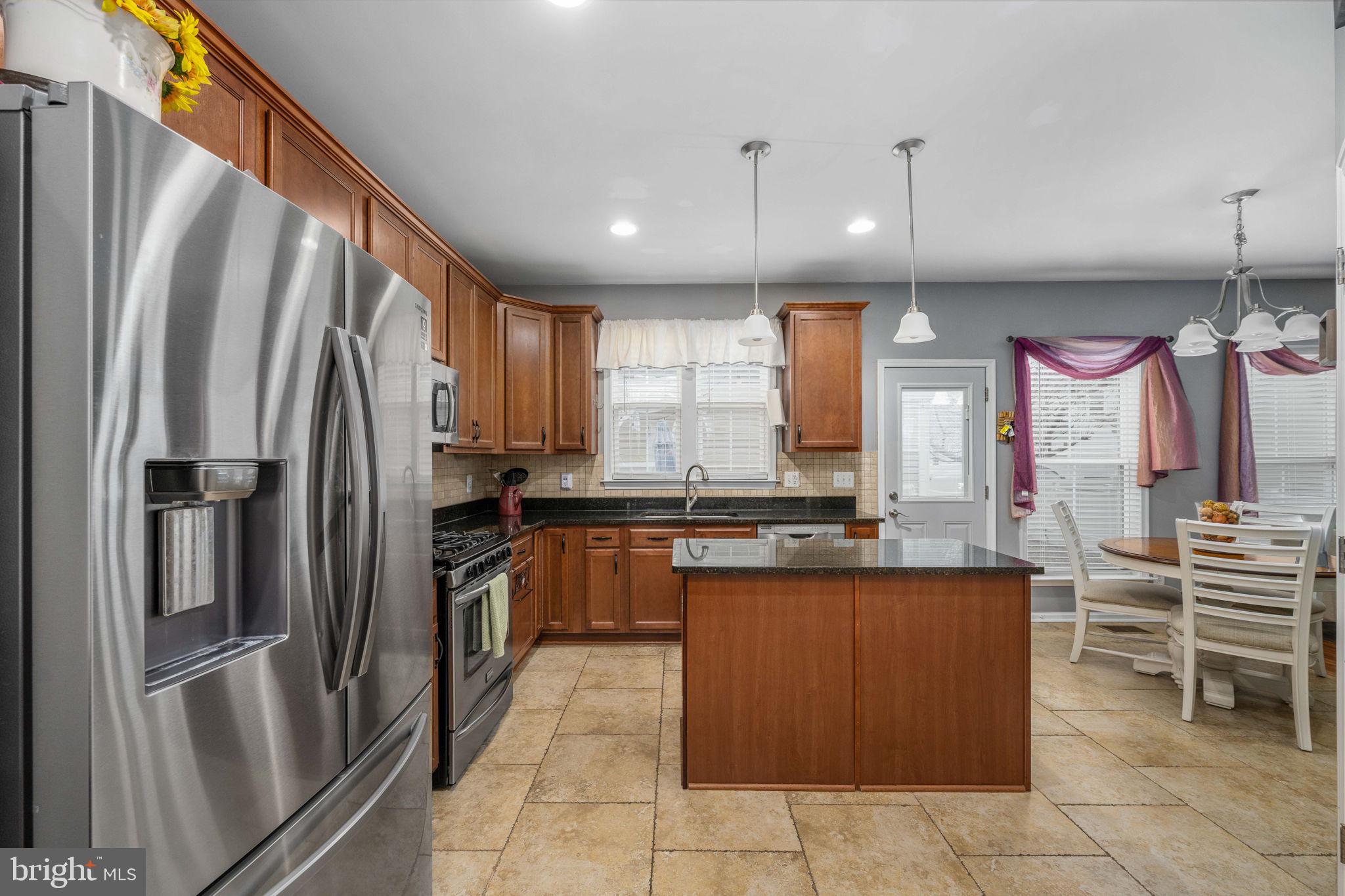 LADYSMITH VILLAGE - Residential