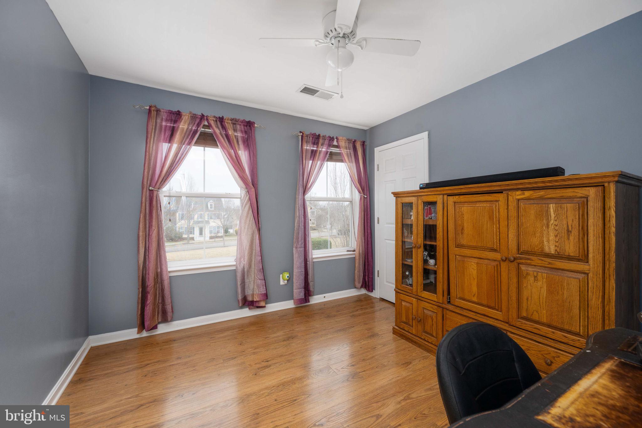 LADYSMITH VILLAGE - Residential