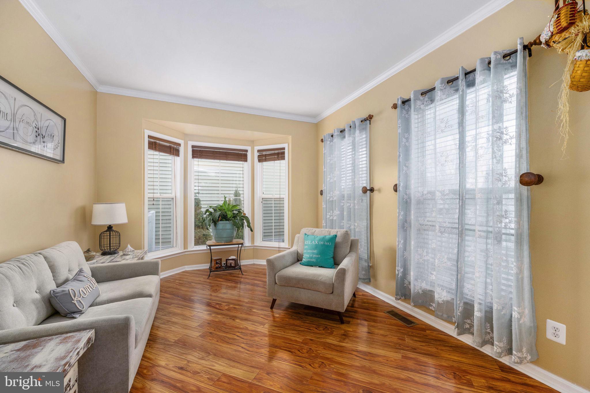 LADYSMITH VILLAGE - Residential