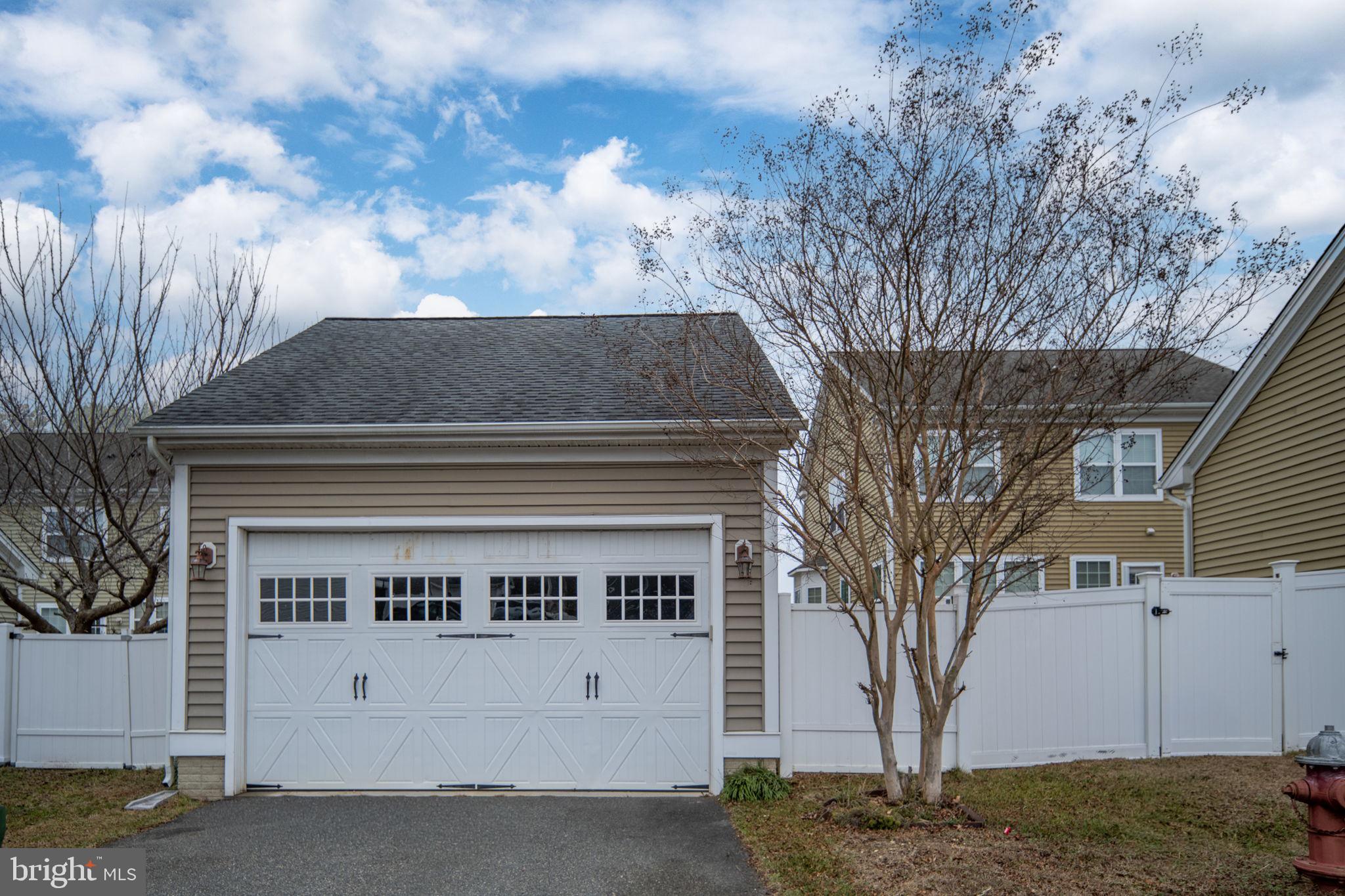 LADYSMITH VILLAGE - Residential