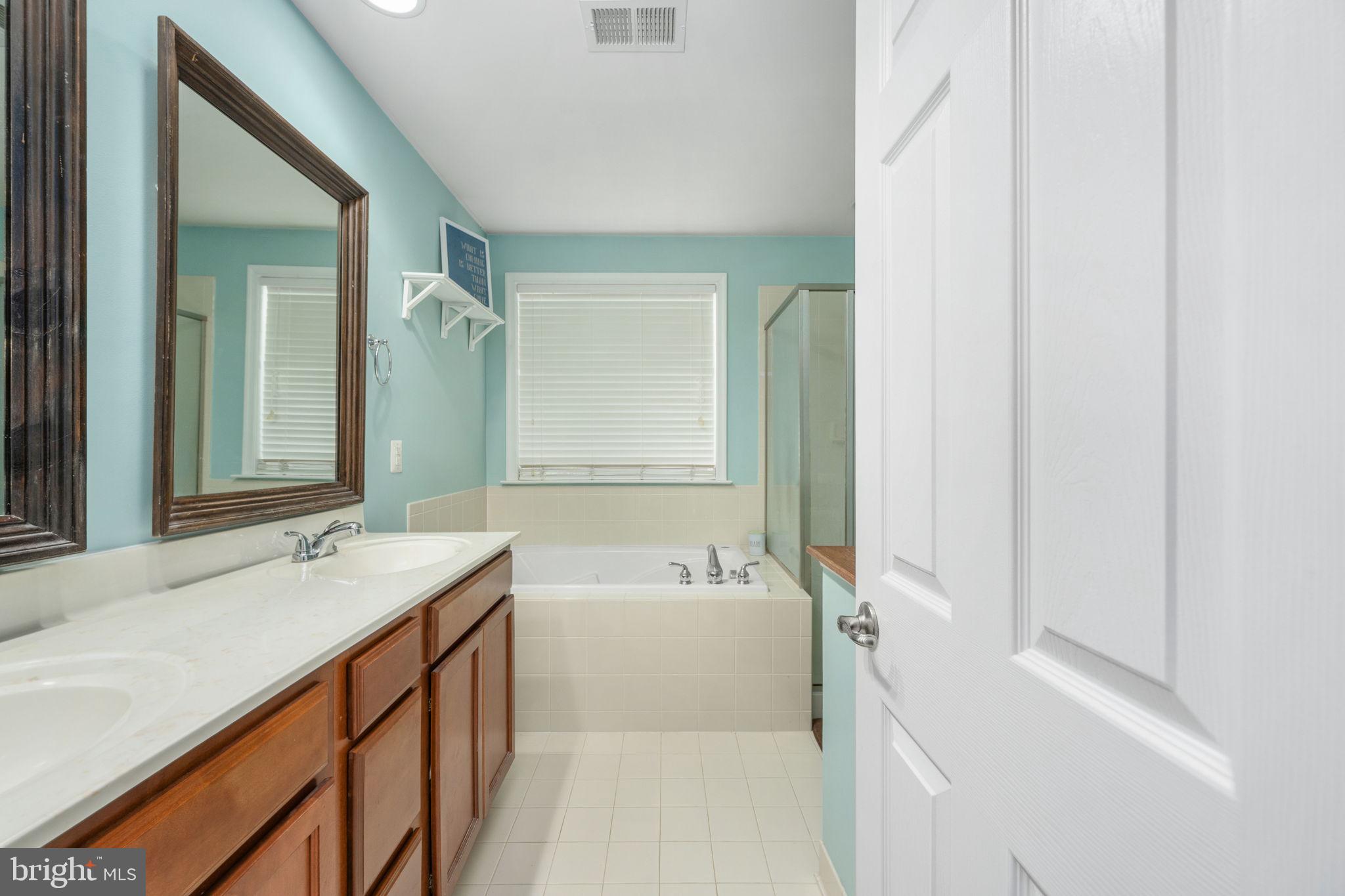 LADYSMITH VILLAGE - Residential