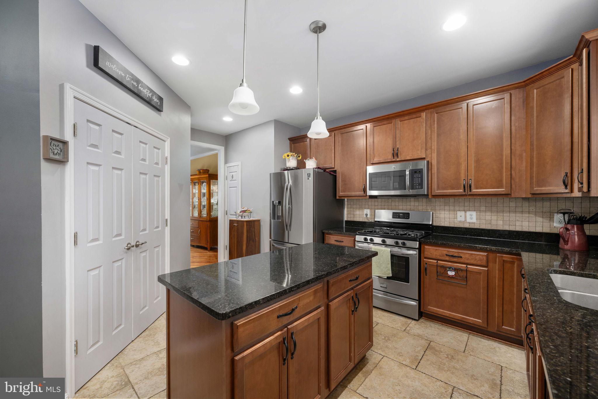 LADYSMITH VILLAGE - Residential