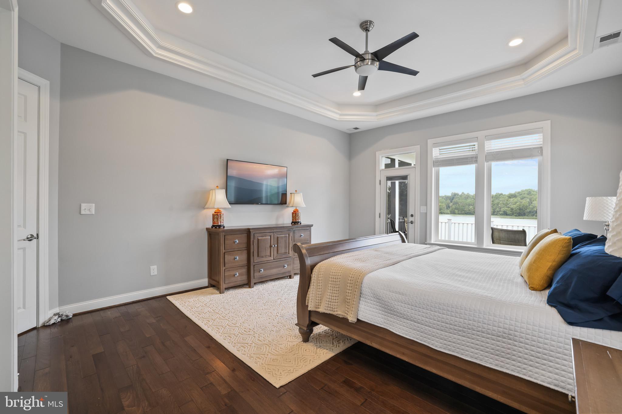 THALIA SHORES - Residential