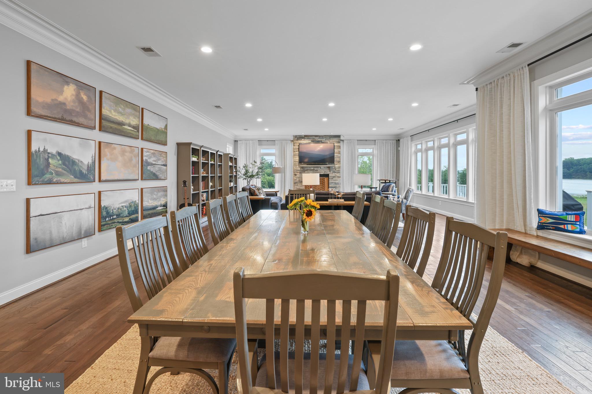 THALIA SHORES - Residential