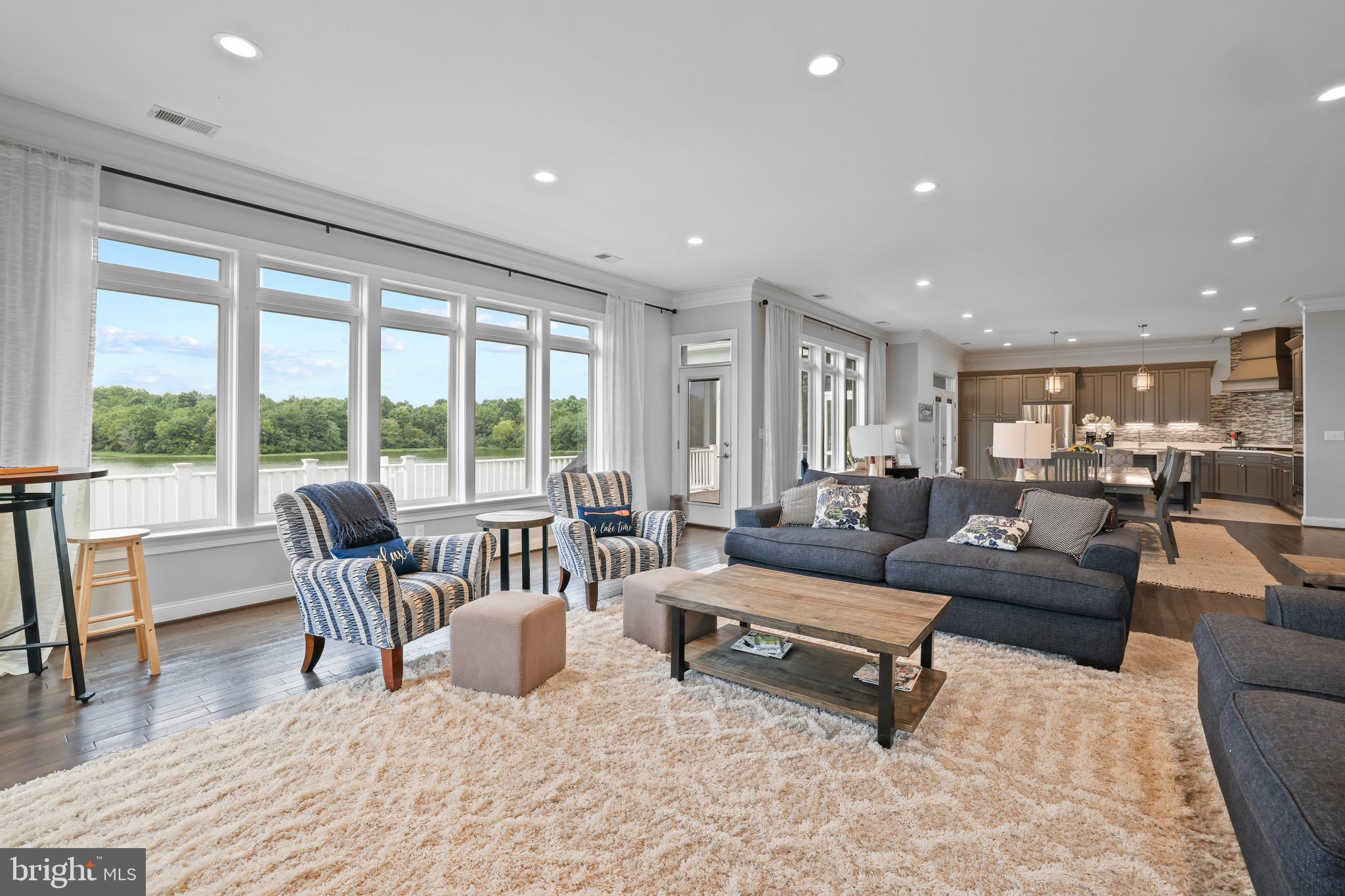 THALIA SHORES - Residential