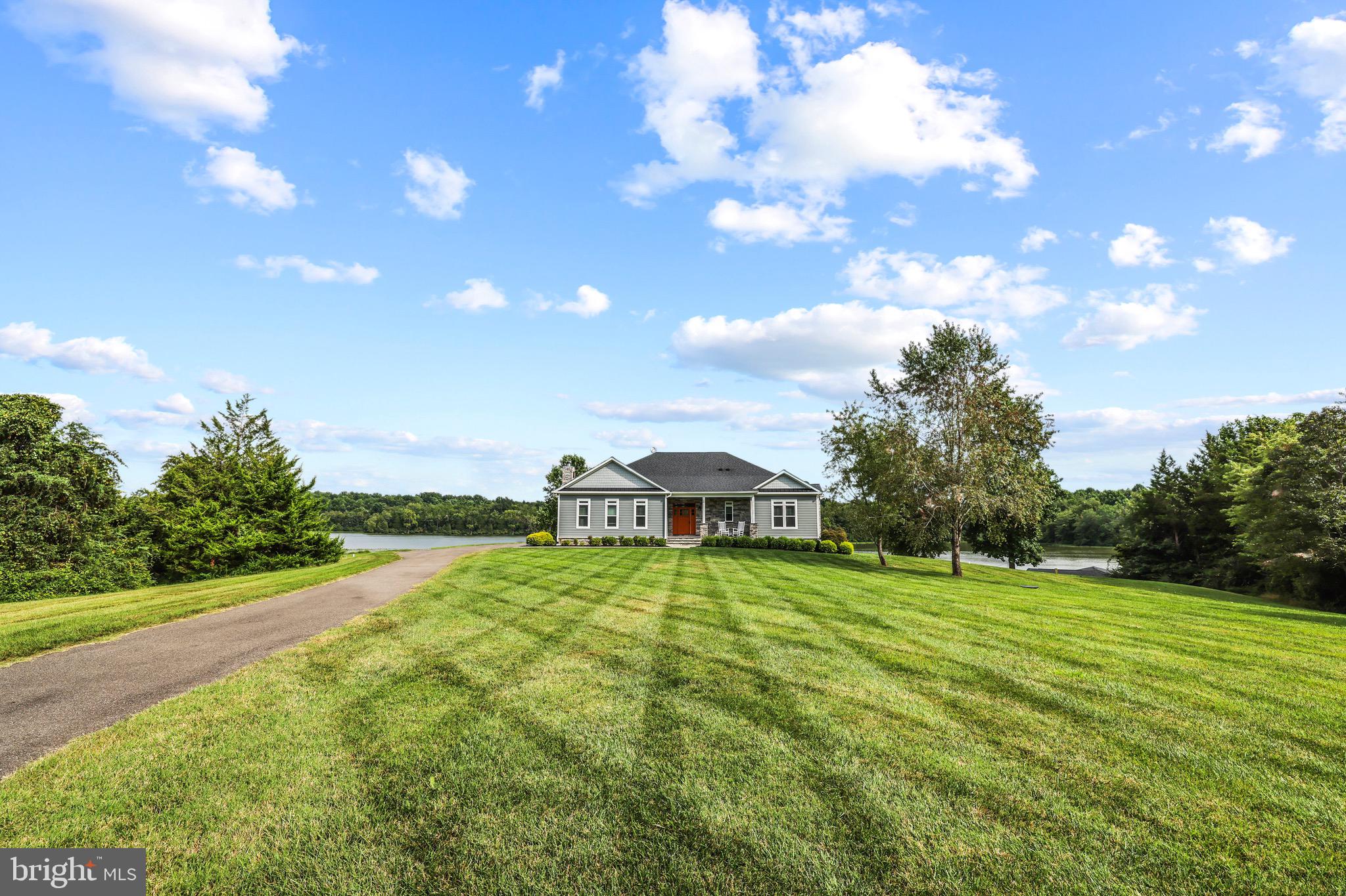 THALIA SHORES - Residential