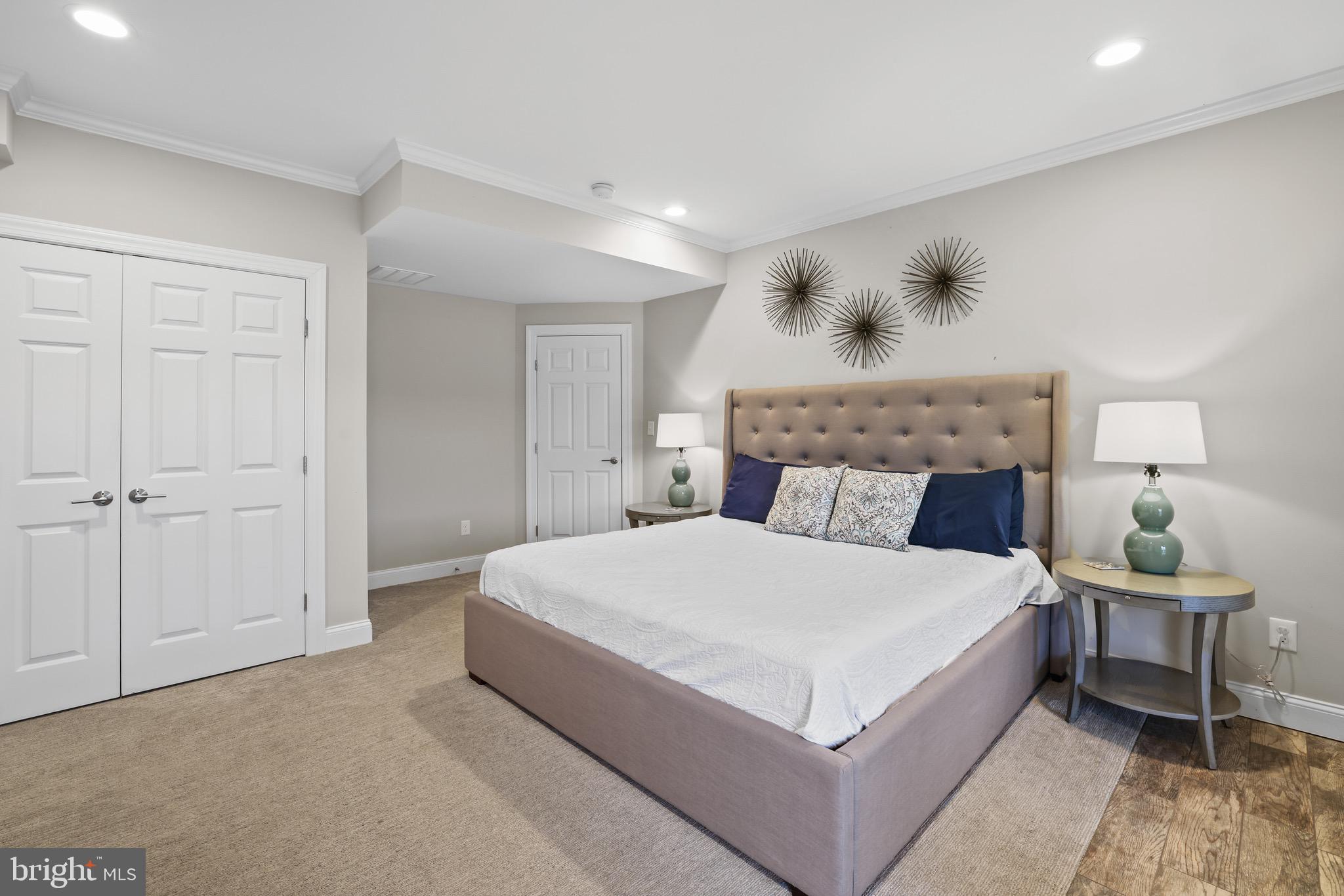 THALIA SHORES - Residential