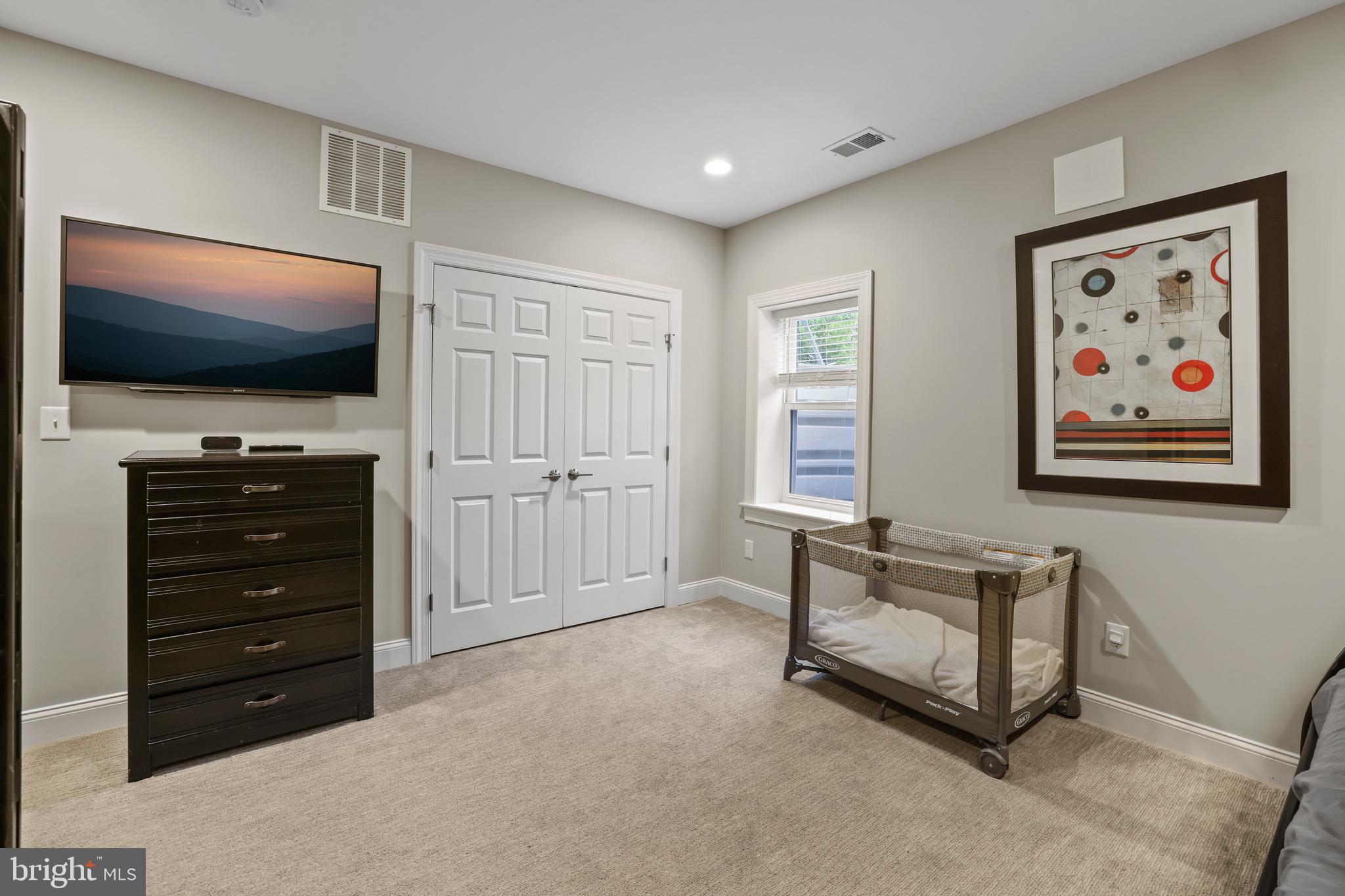 THALIA SHORES - Residential