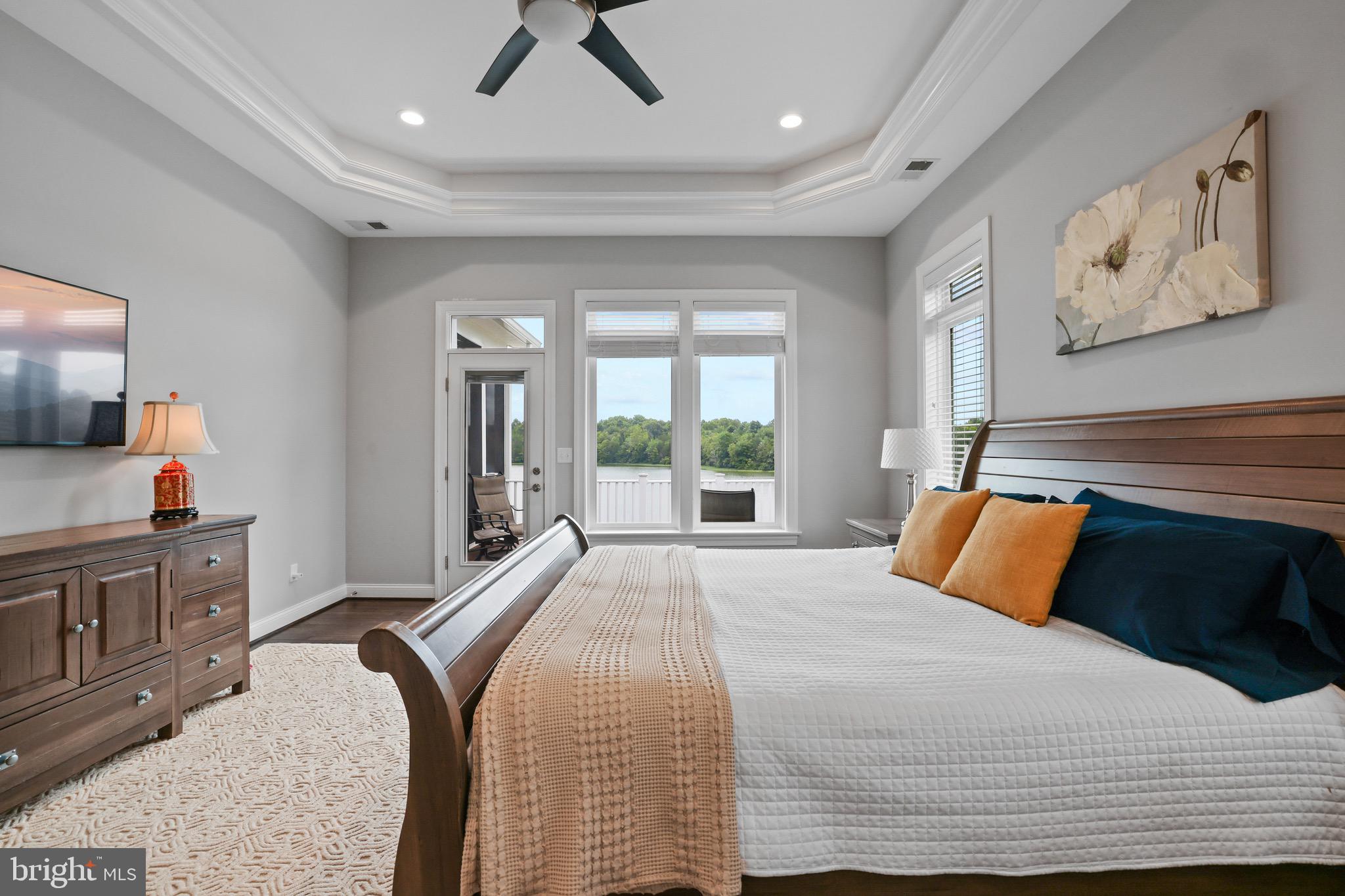 THALIA SHORES - Residential