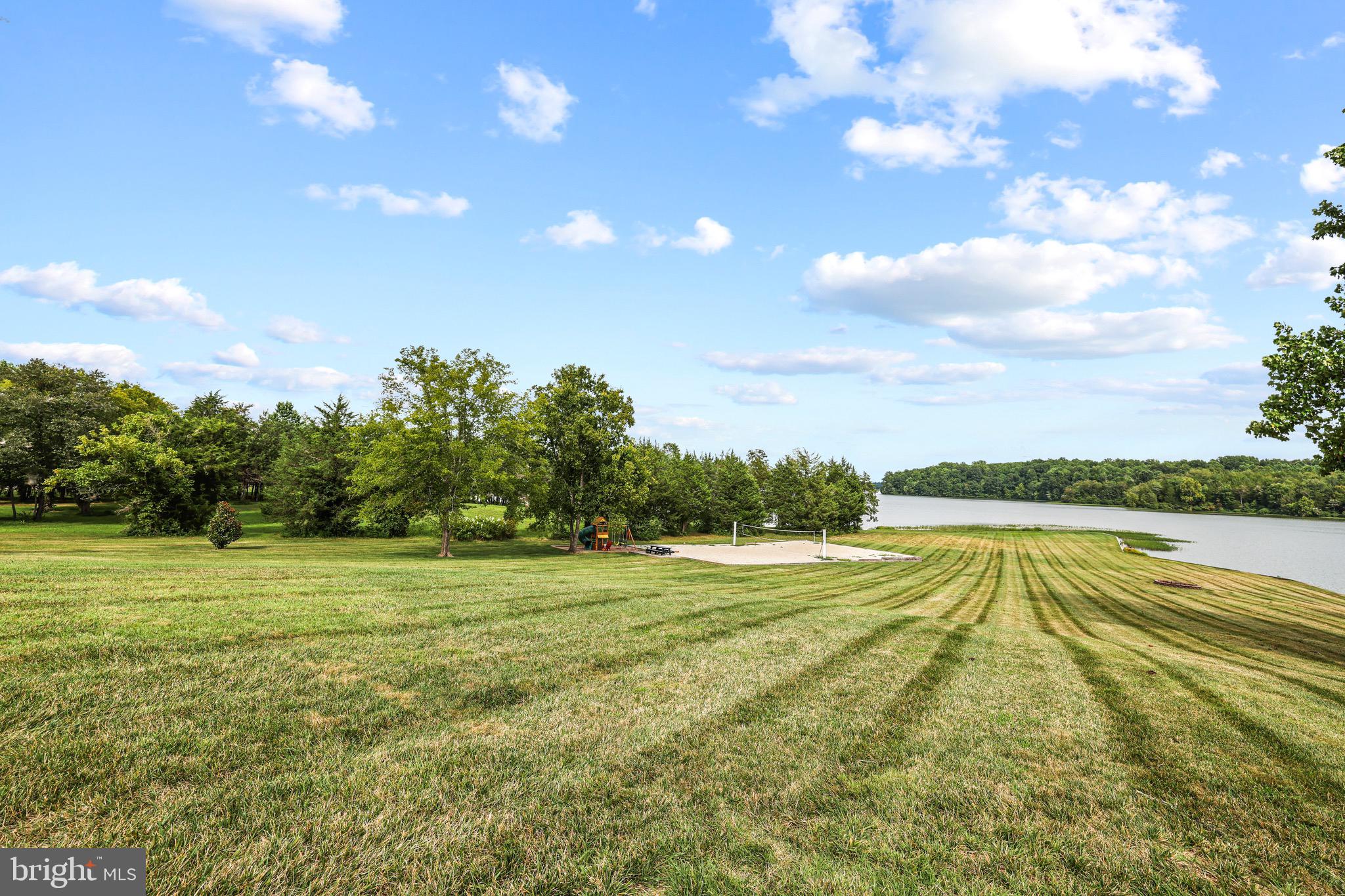 THALIA SHORES - Residential