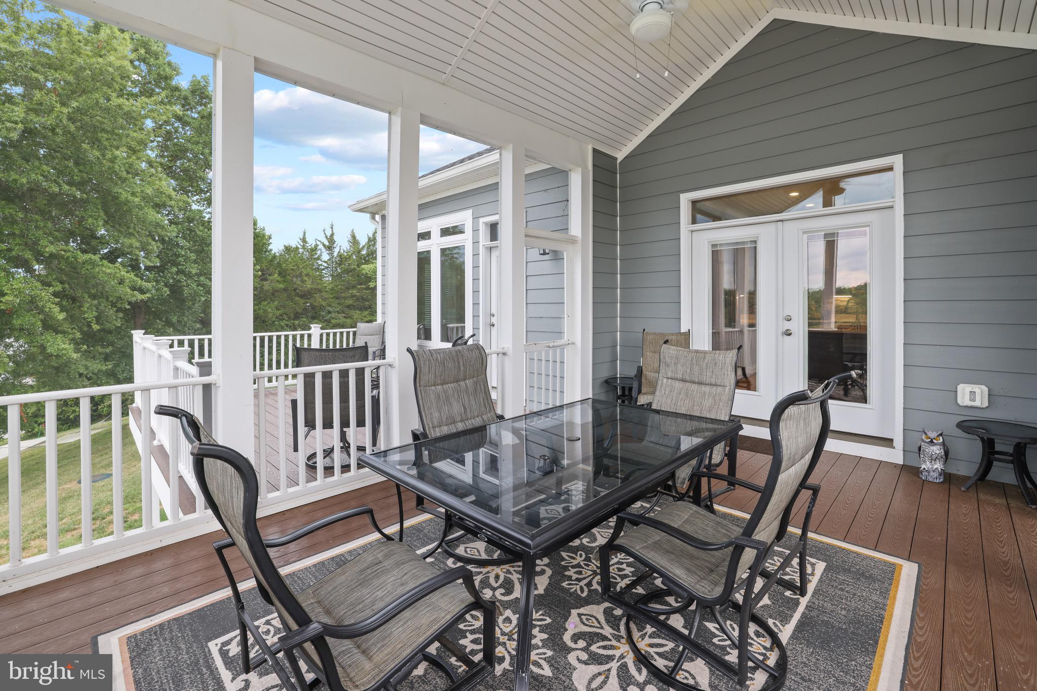 THALIA SHORES - Residential