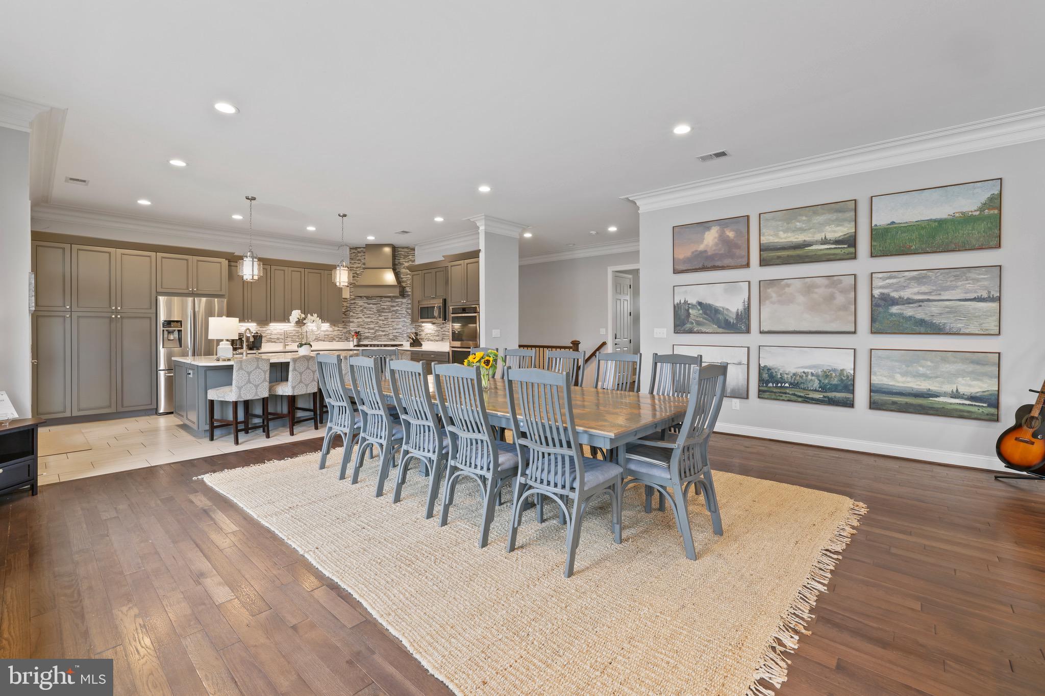 THALIA SHORES - Residential