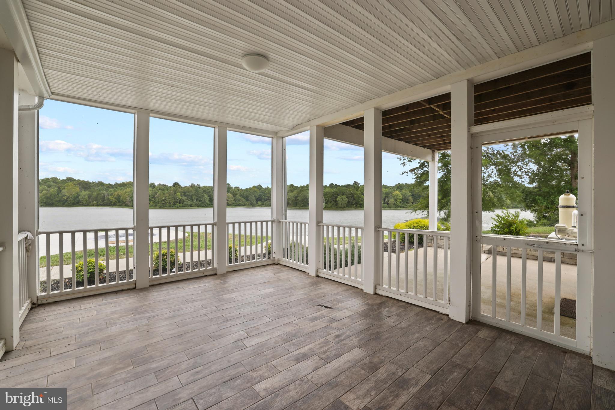 THALIA SHORES - Residential