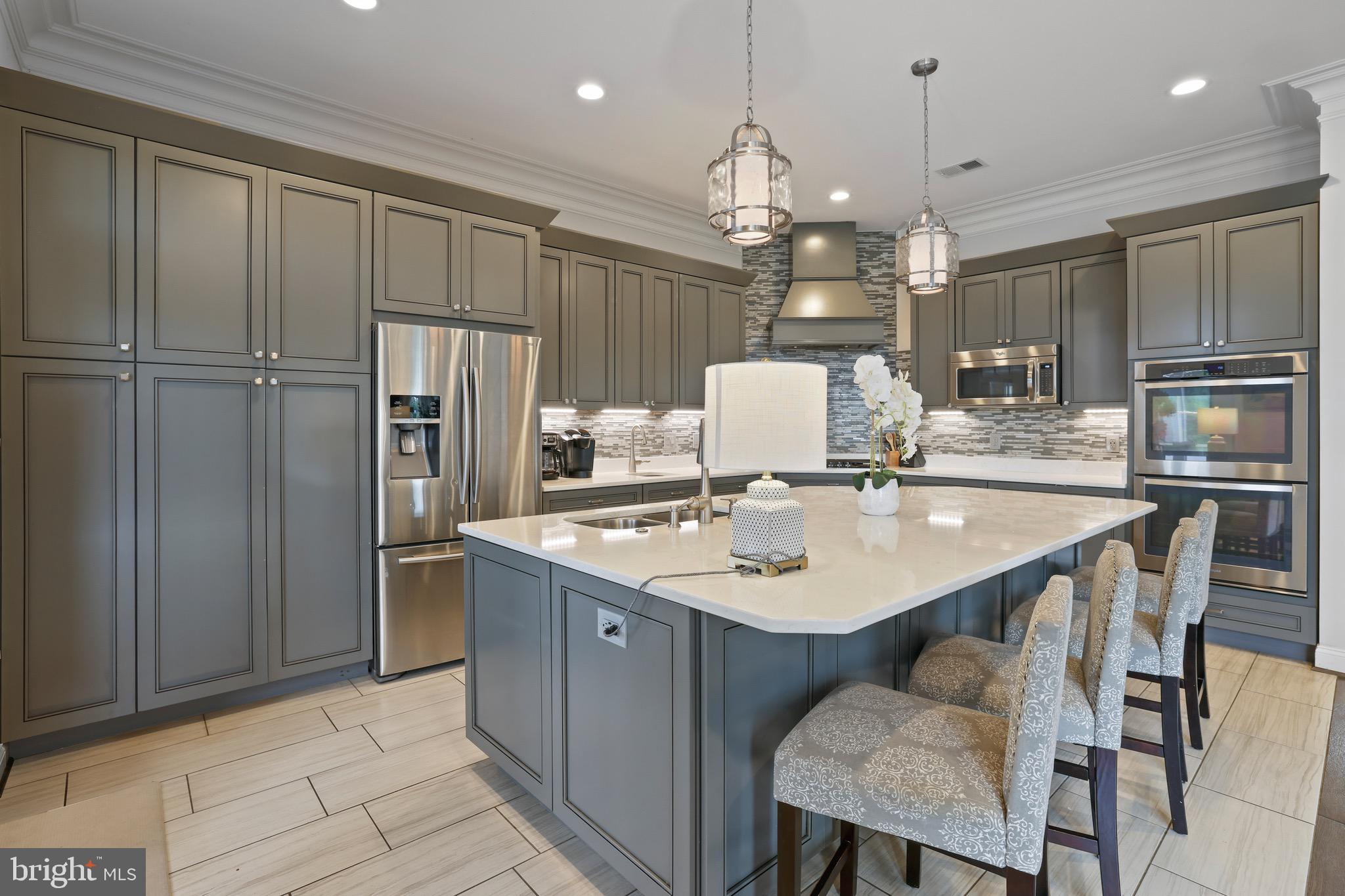 THALIA SHORES - Residential