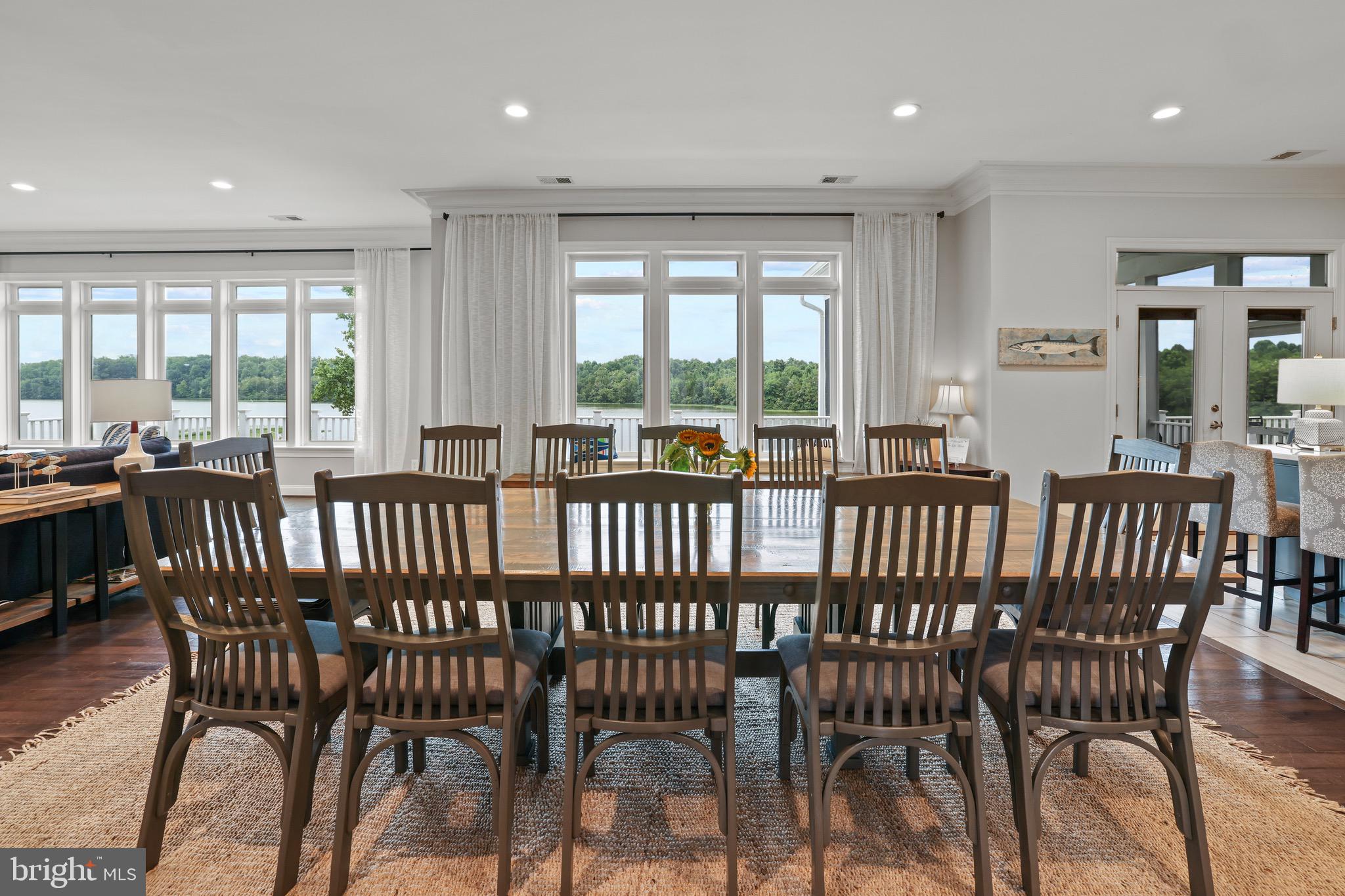 THALIA SHORES - Residential