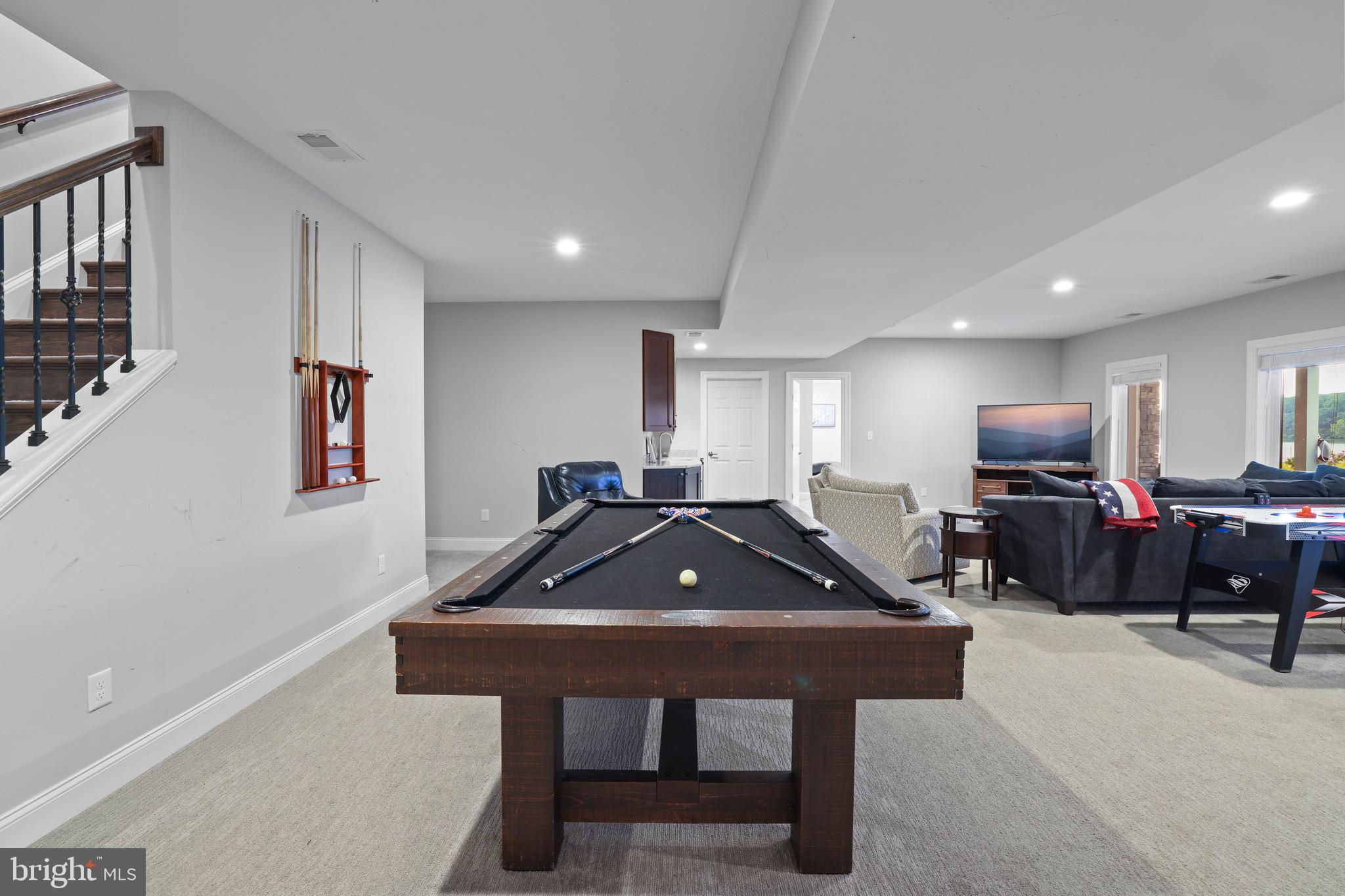 THALIA SHORES - Residential