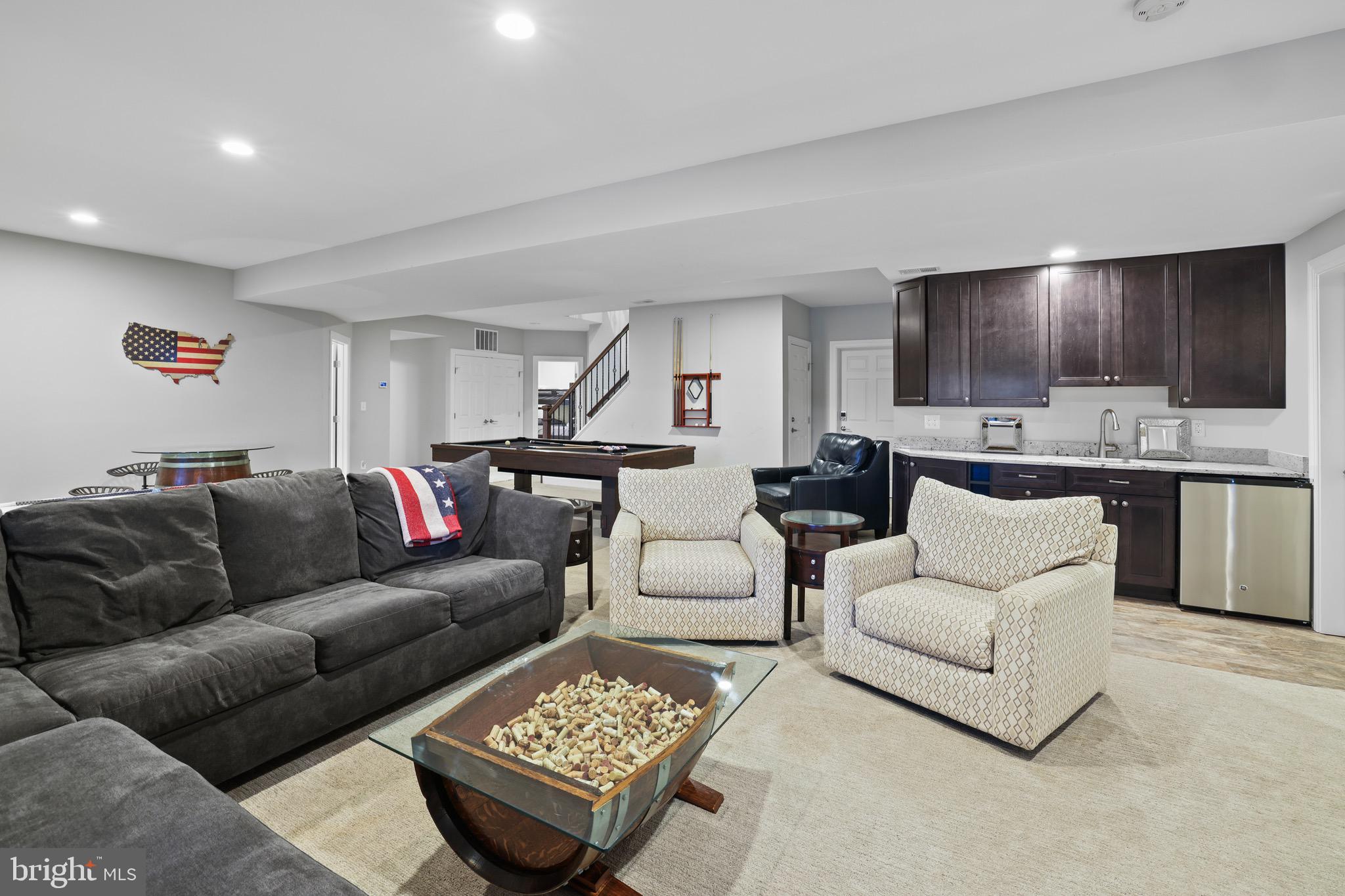 THALIA SHORES - Residential