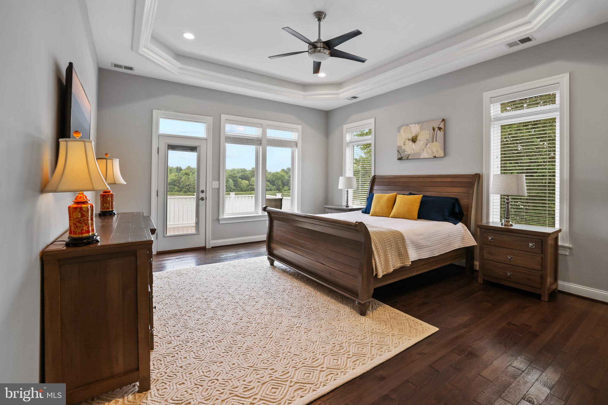 THALIA SHORES - Residential