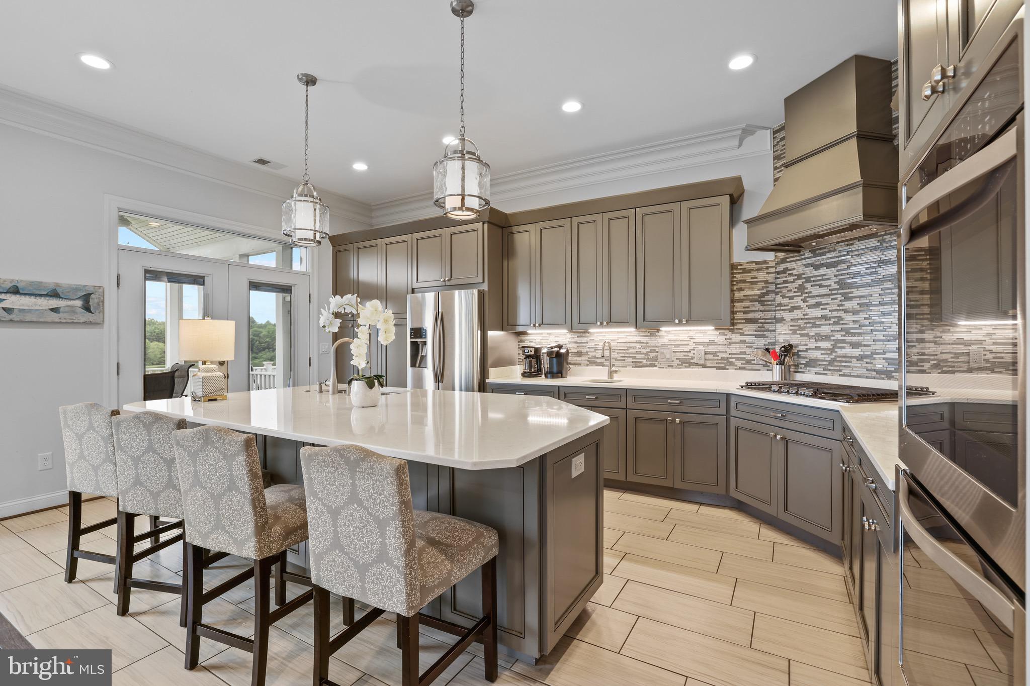 THALIA SHORES - Residential