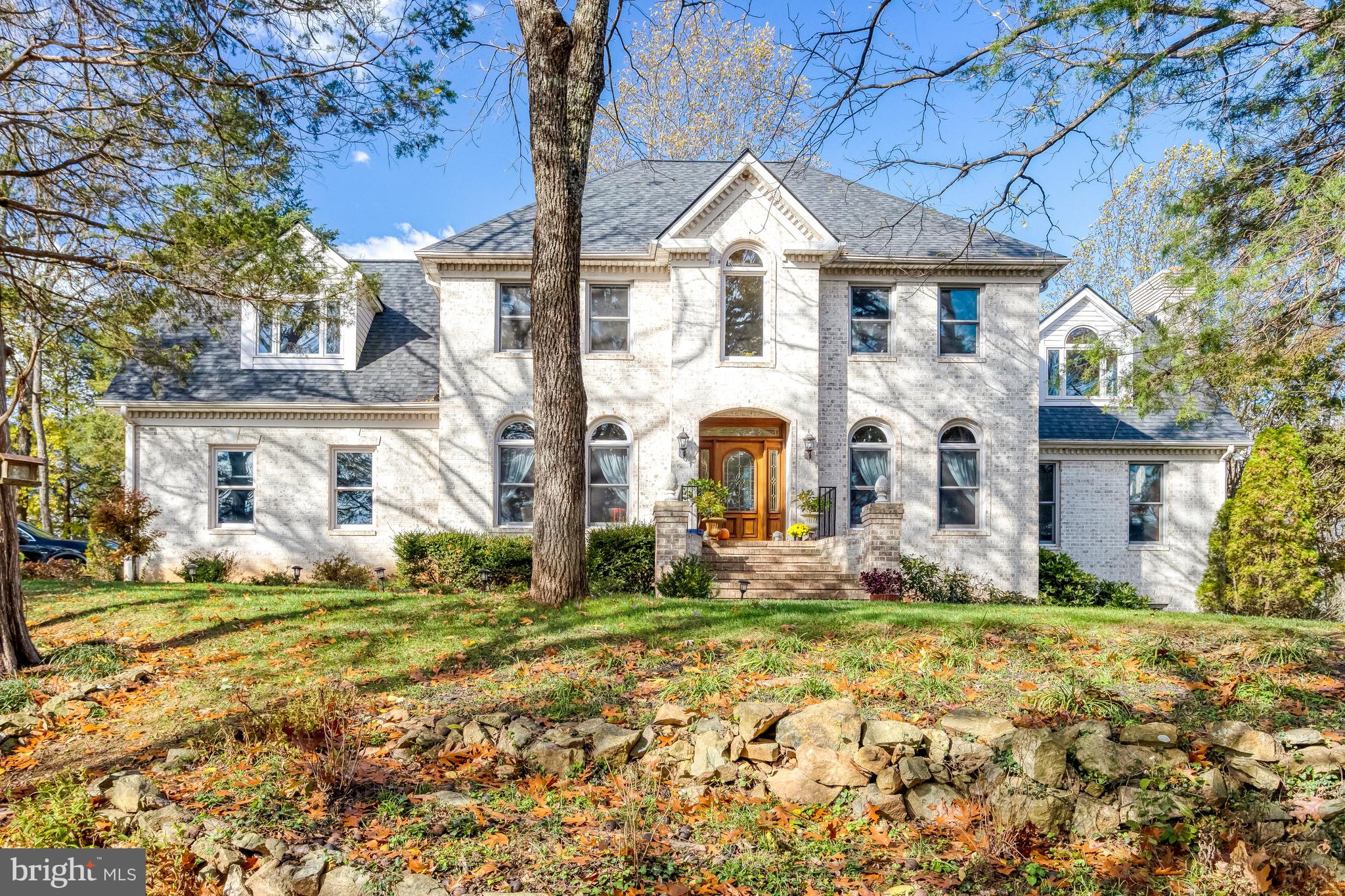 7929 WELLINGTON DRIVE