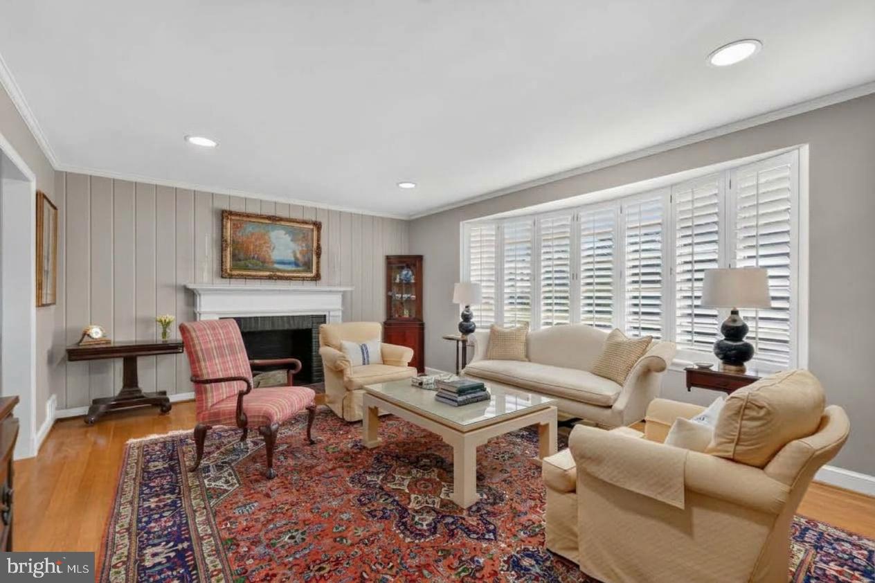 5901 CROMWELL DRIVE