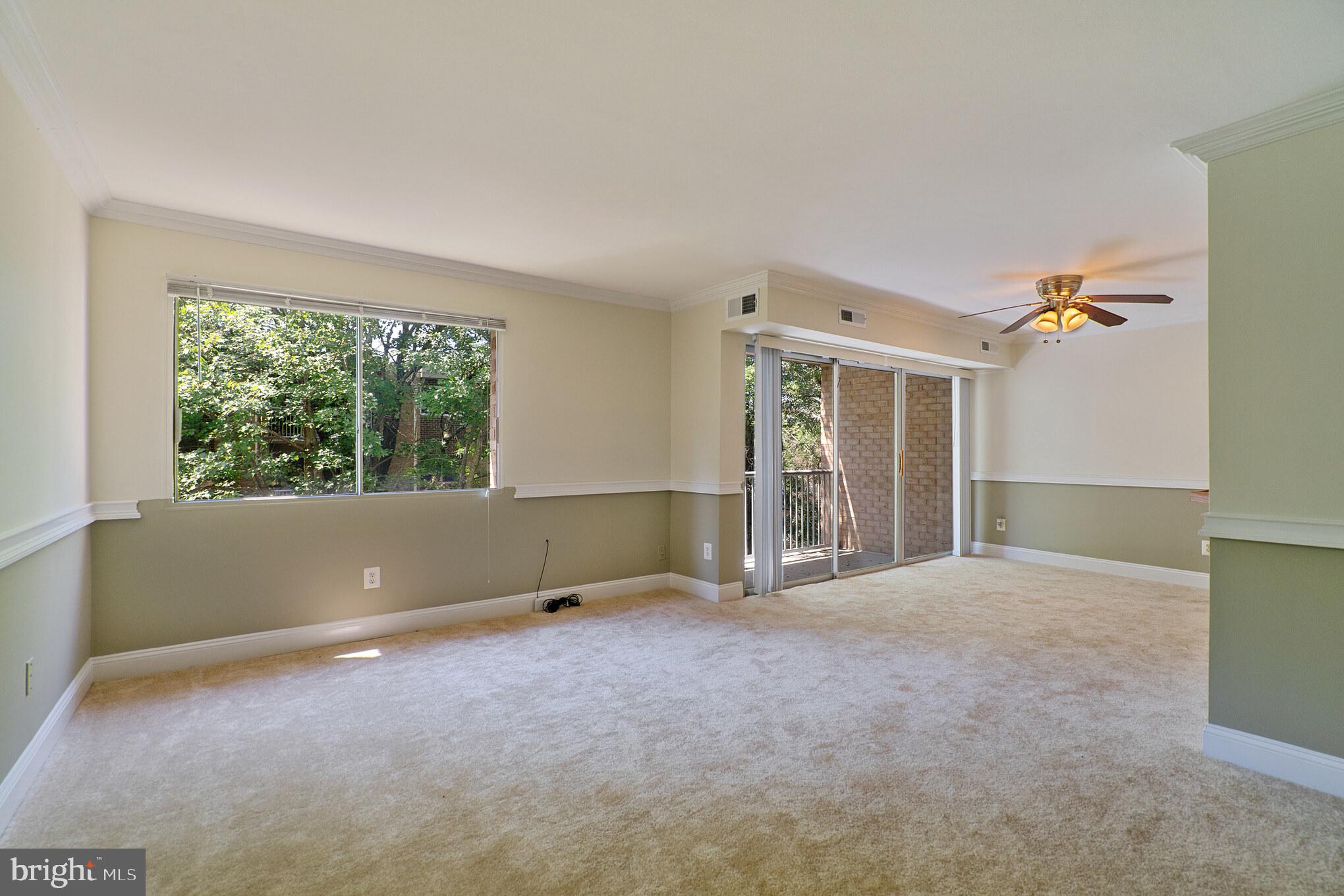 YORKTOWNE SQUARE - Residential