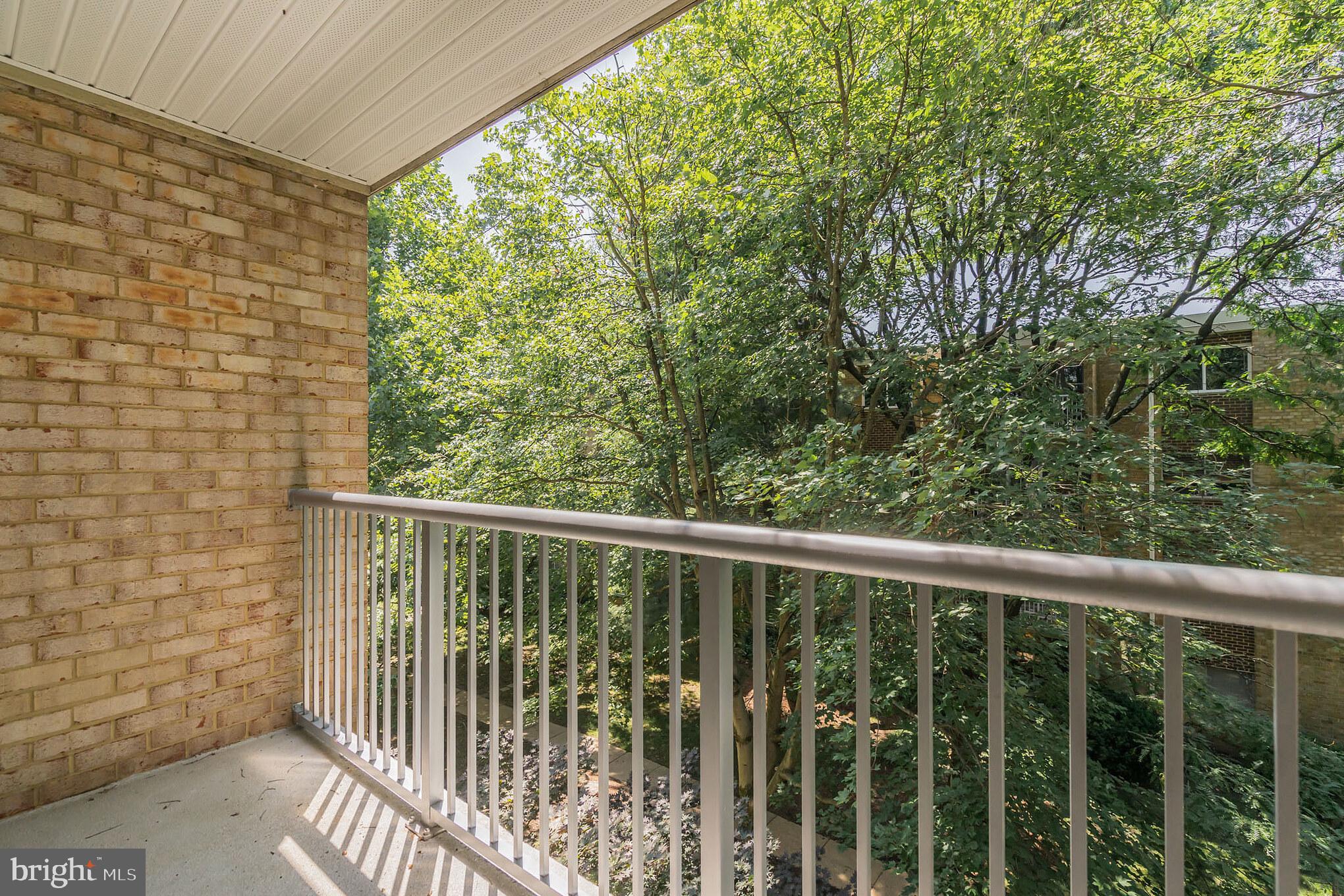 YORKTOWNE SQUARE - Residential