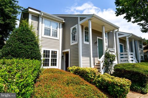 2797 YARLING COURT FALLS CHURCH VA 22042