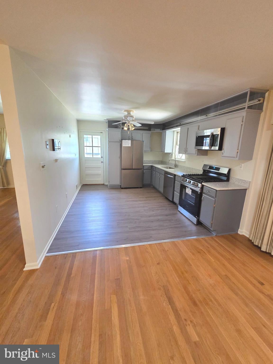 10902 EXETER COURT