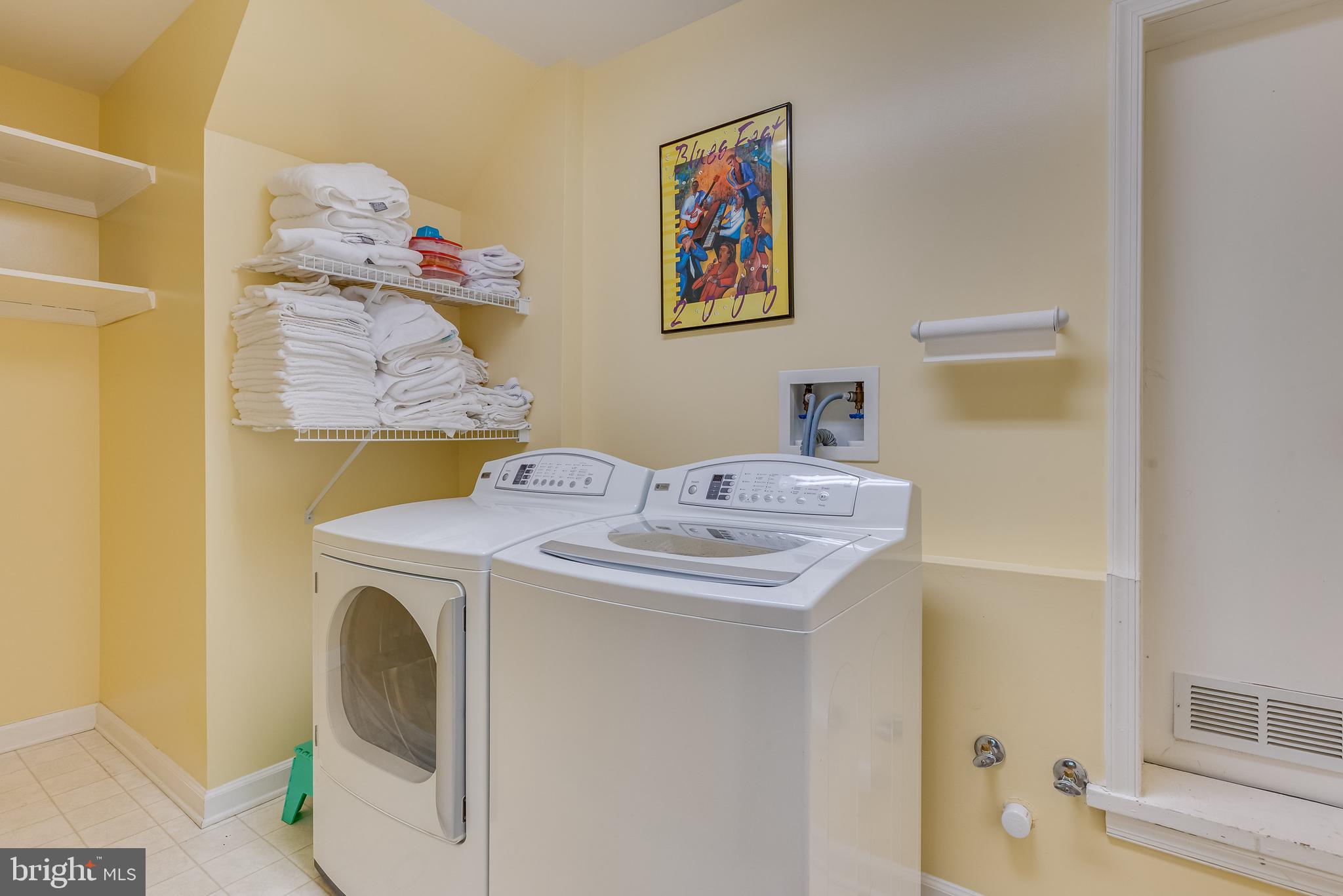 THE WOODS - Residential