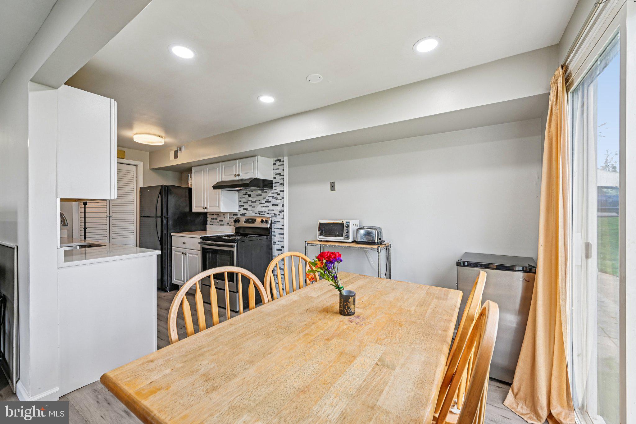 BROOKSHIRE - Residential